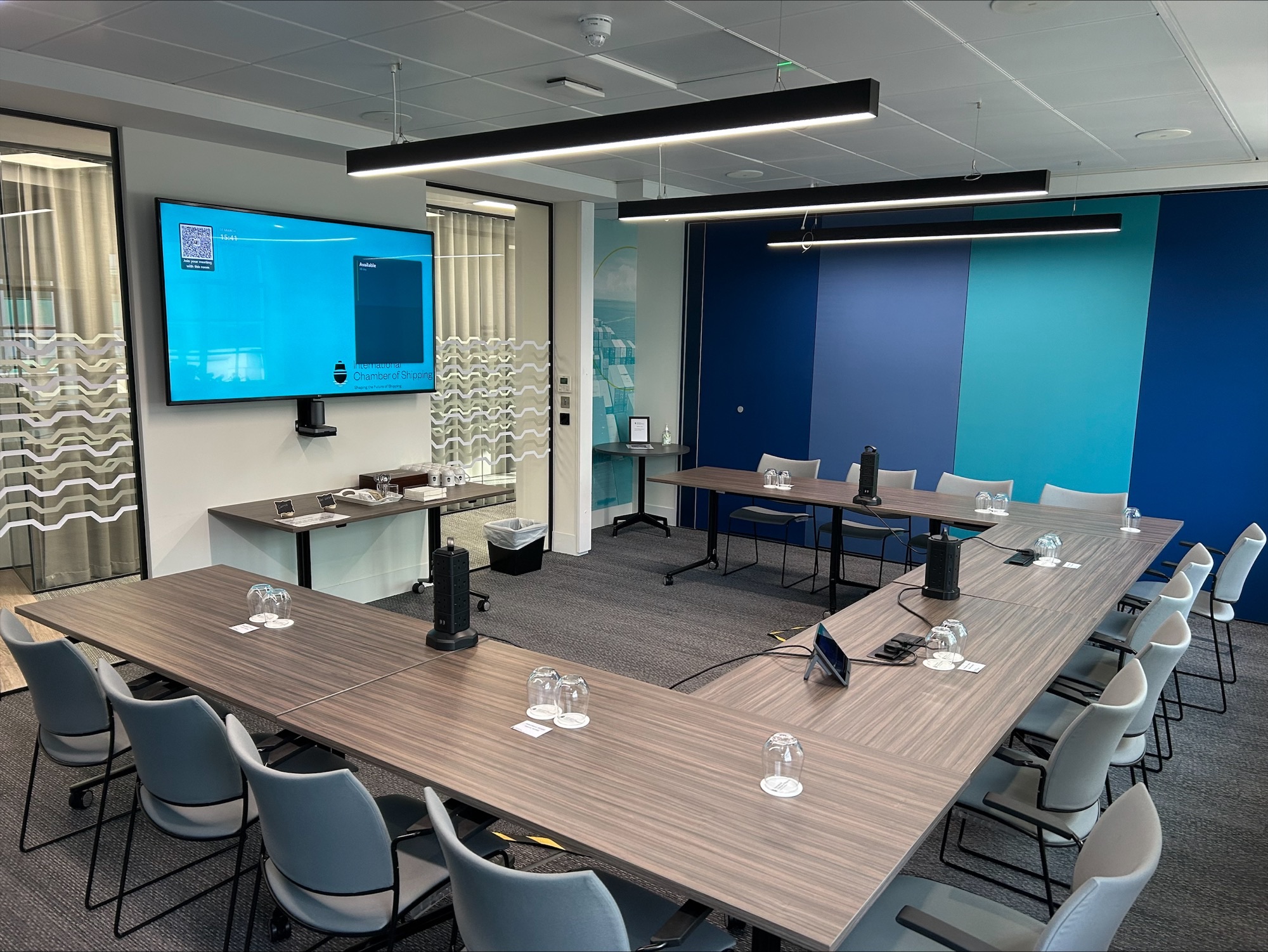 Pacific Ocean Suite - 3944e878-a327-4ca9-87e8-06c7f93a8d61.jpeg