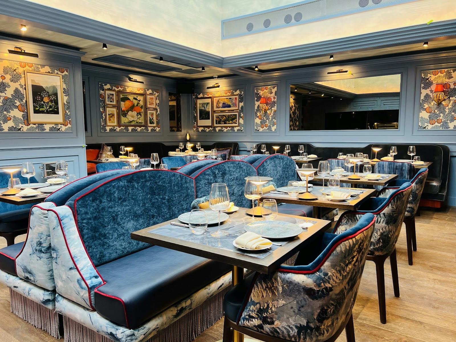 Ridge Room at VATAVARAN: Elegant board dinner venue for intimate networking events.