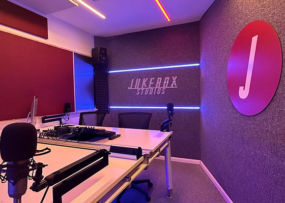 Studio C | Jukebox Studios | Podcast Studios | Recording Studios London