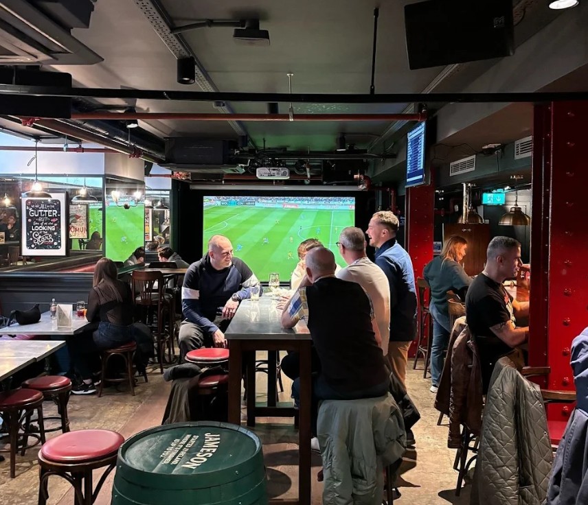 Gibney's London - ed6bf987-2c37-4b60-93fb-9cb674cd6c1f.jpg