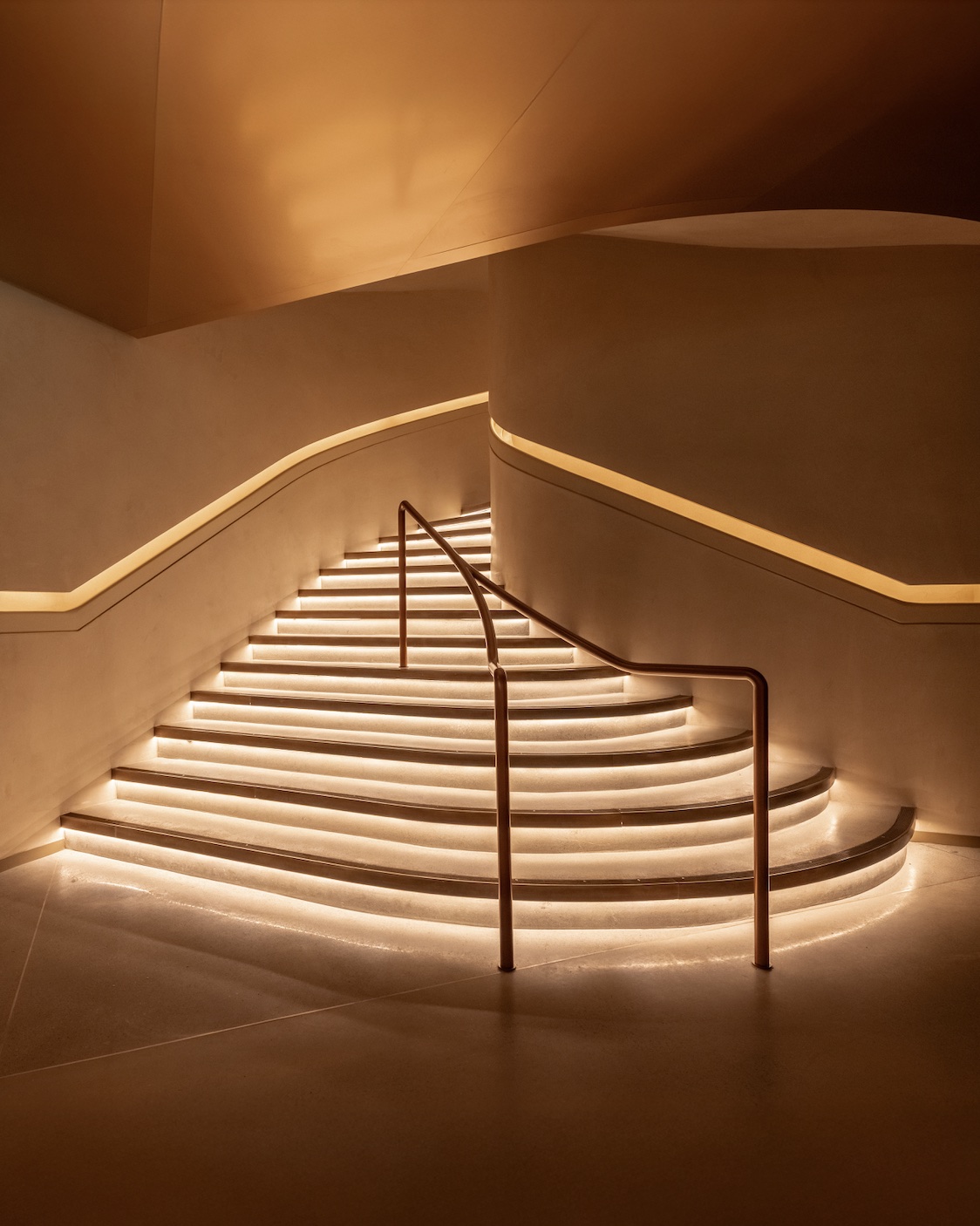 MR PORTER London Exclusive Hire - bf036d35-9283-4987-84ab-1f8f083936fc.jpg