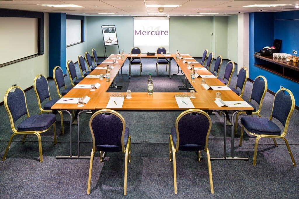 Summit Suite - 00670d92-72ae-40b4-a8a6-13e7db2c9675.jpg