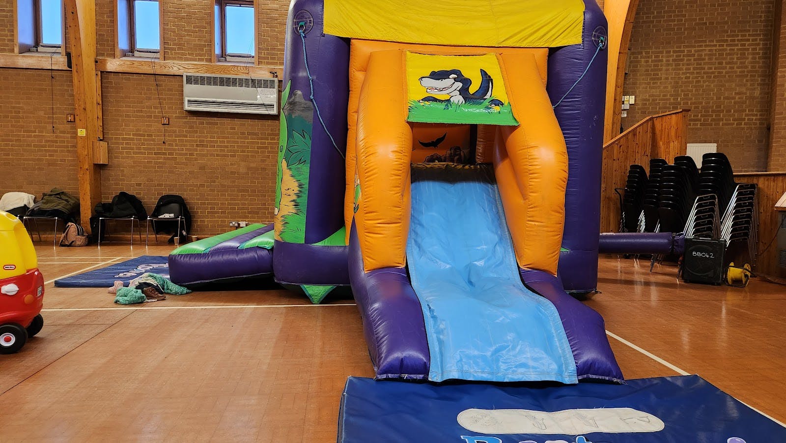 Heatherside Community Centre - >Ish</a>