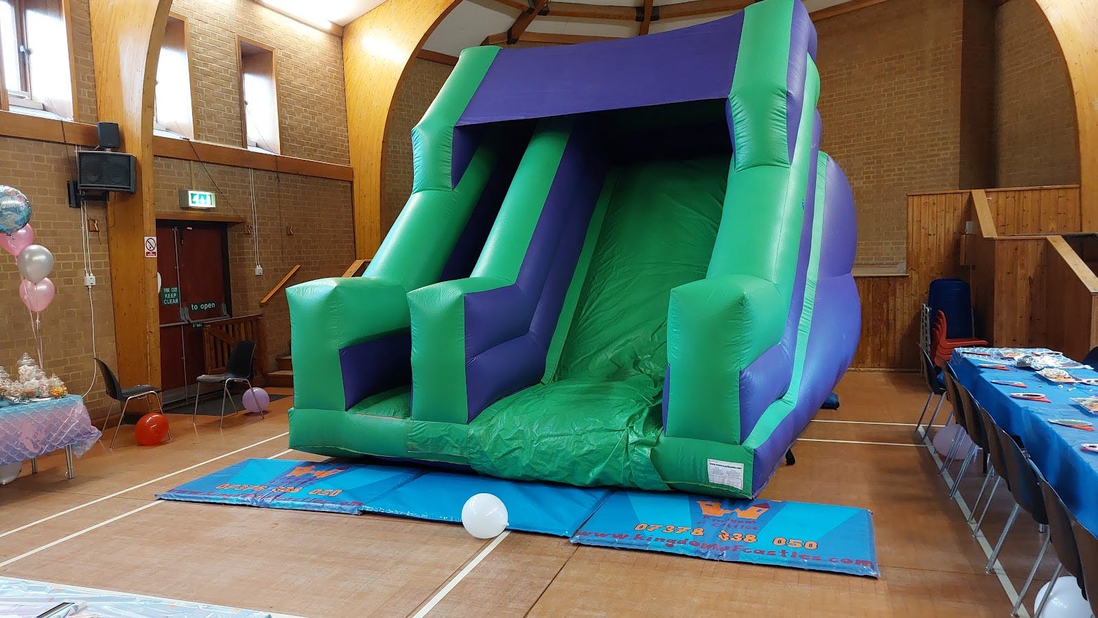 Heatherside Community Centre - >Kingdom of Castles Ltd</a>