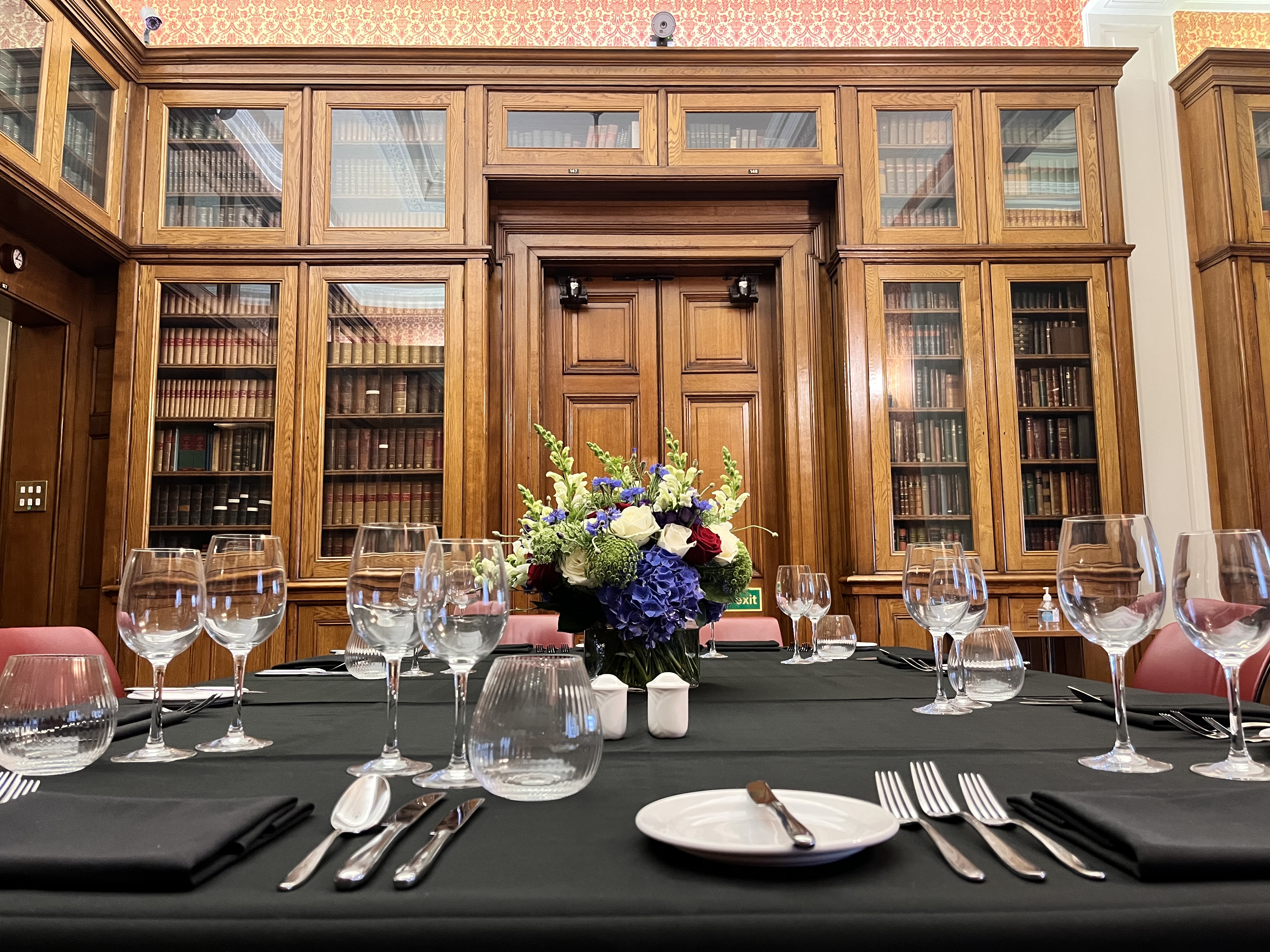 Hinshelwood Room - 83cb8518-fb03-41a7-aa25-4e9de5266995.jpeg