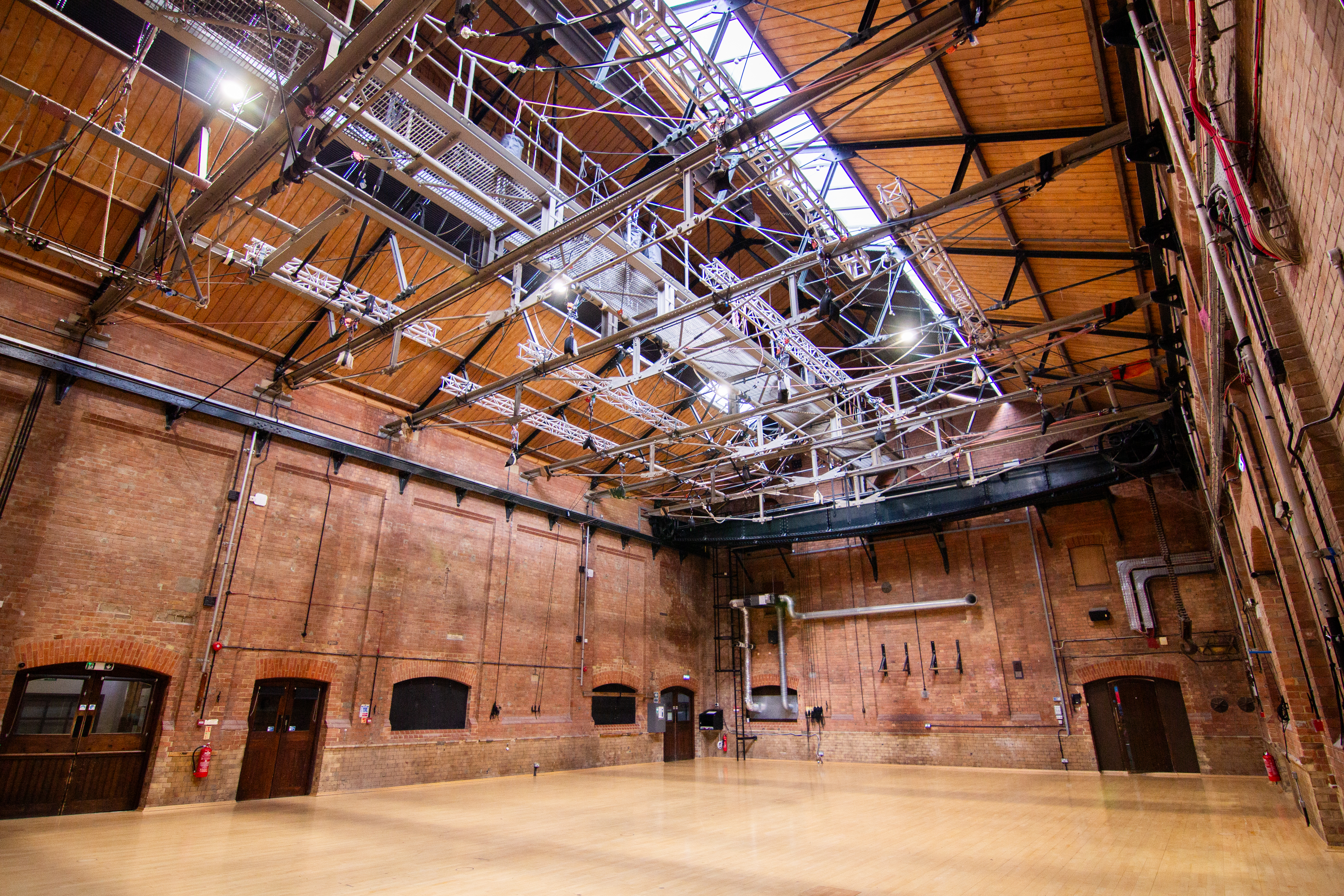 Full Hire - 839a8f74-e48a-4cca-95cb-f628c2895d62.jpg