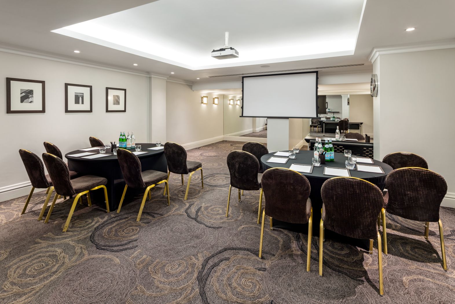 Meeting room at Radisson Blu, London Euston - professional space for conferences and discussions.