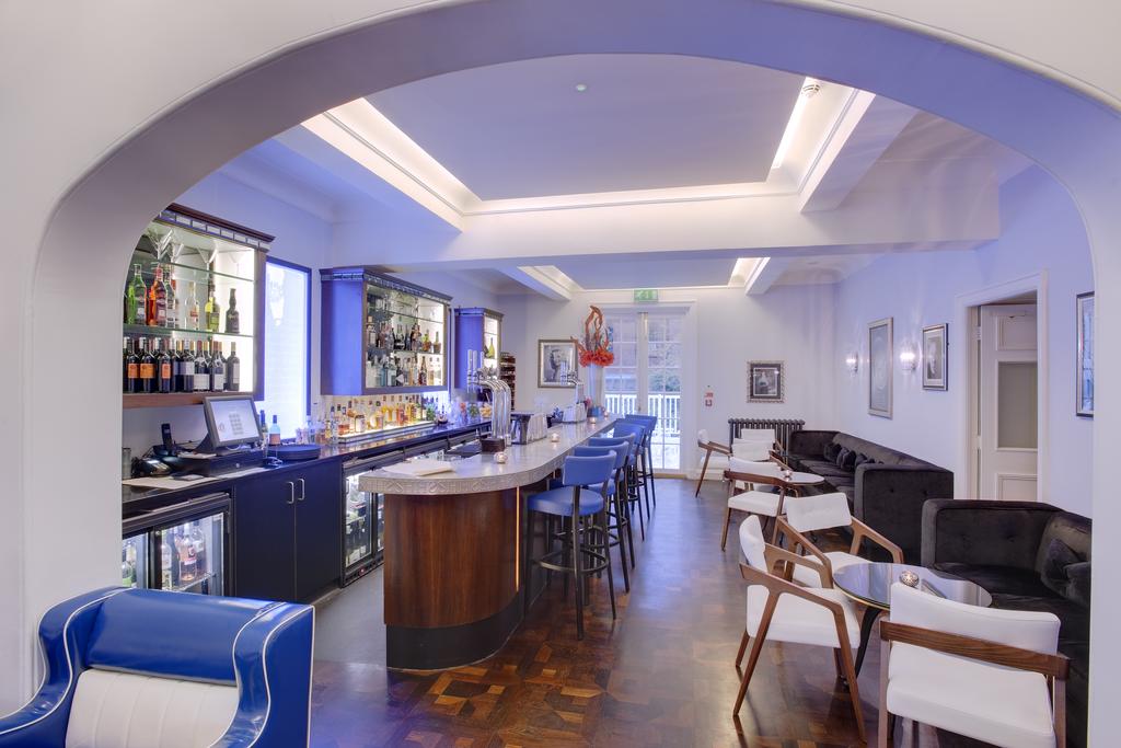 Stylish bar area in Southernhay House, perfect for networking and casual meetings.
