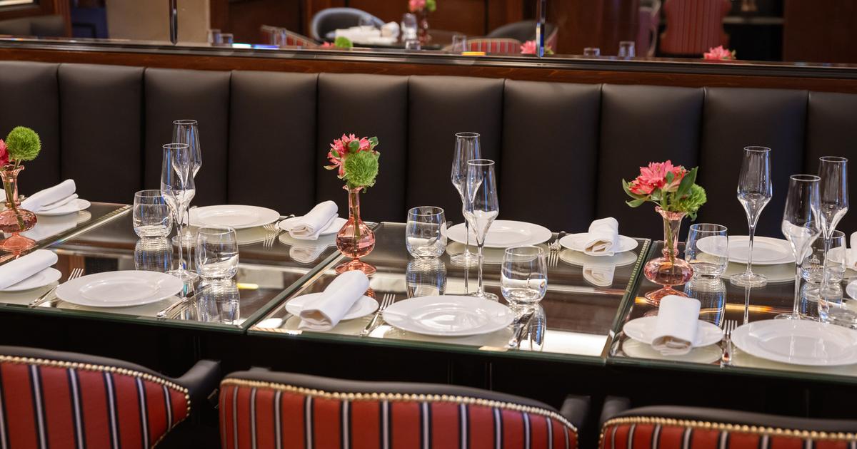 Elegant dining table at Entire Venue in Roam West for upscale gatherings and corporate events.