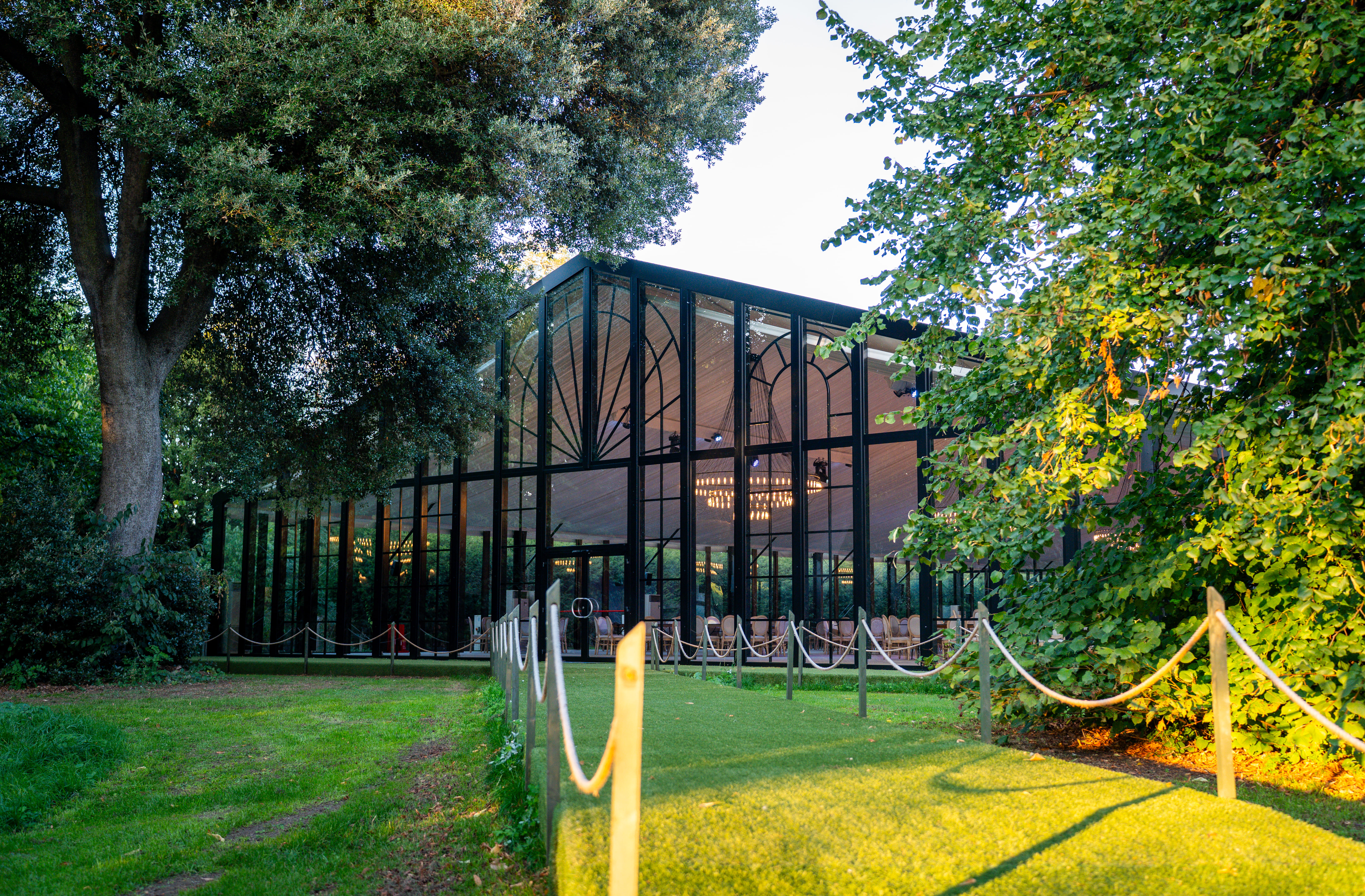 Whole Venue - tuj0bfu0dcs.jpg