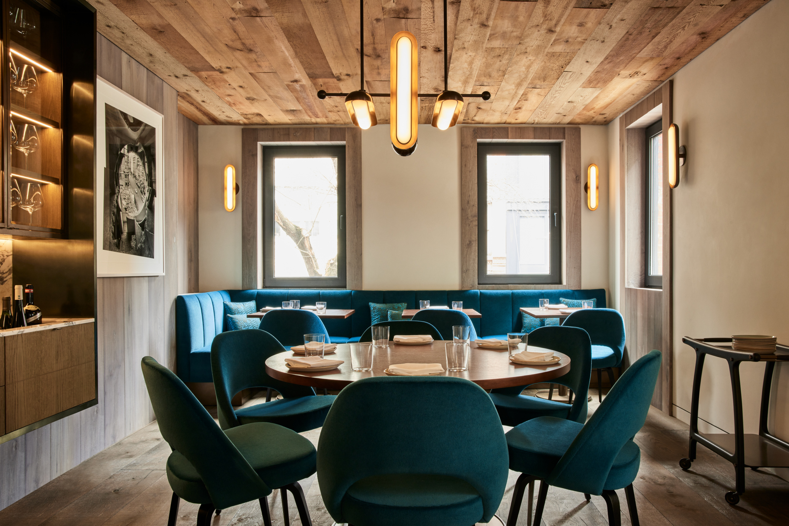 Private dining room with modern decor, ideal for intimate meetings and events.