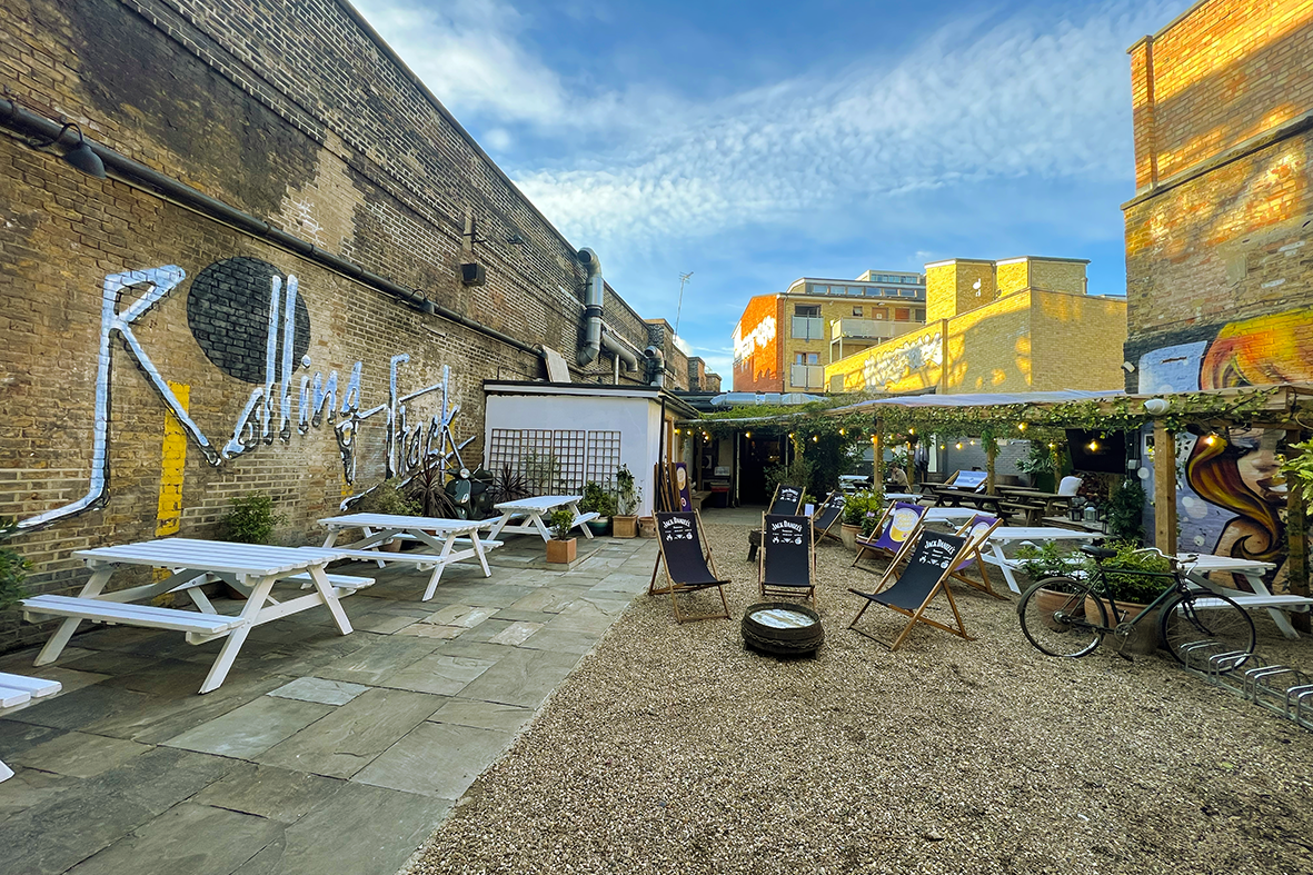 Garden + Main Arch - f7ee58c0-4525-4c79-a70b-75b8abfabc3a.png