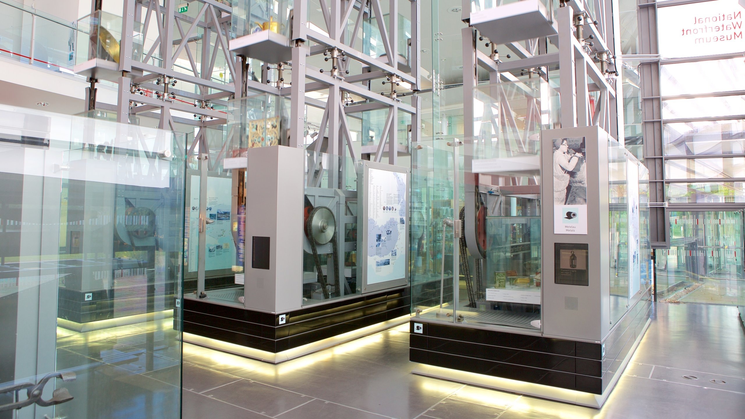 Warehouse Gallery - 00dc1e2d-5e3e-4662-bb55-2c0b04c3a8ee.jpeg