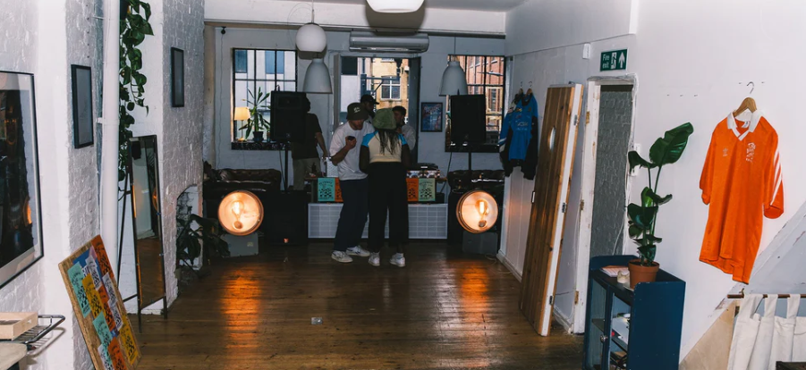 The Lounge - 3cbeaf41-6a66-47de-9900-5a31badfd1c6.png