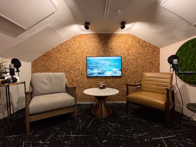 The Podcast Studio - b44aa74a-cec1-4a7b-96a0-88dcb0b16a68.jpg