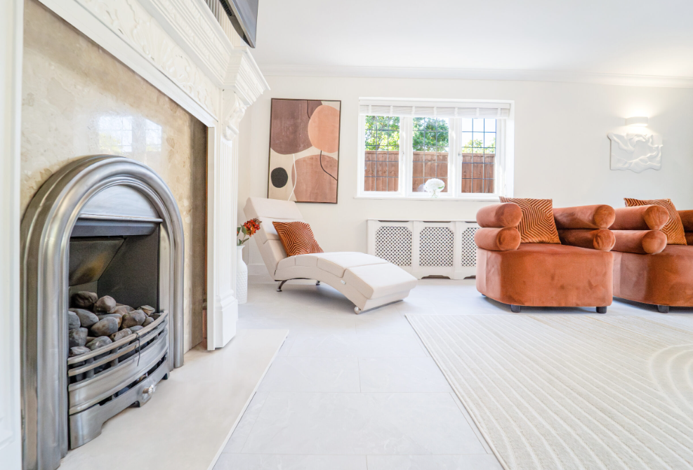 Sophisticated lounge at Emerson Park Villa, perfect for networking and meetings.