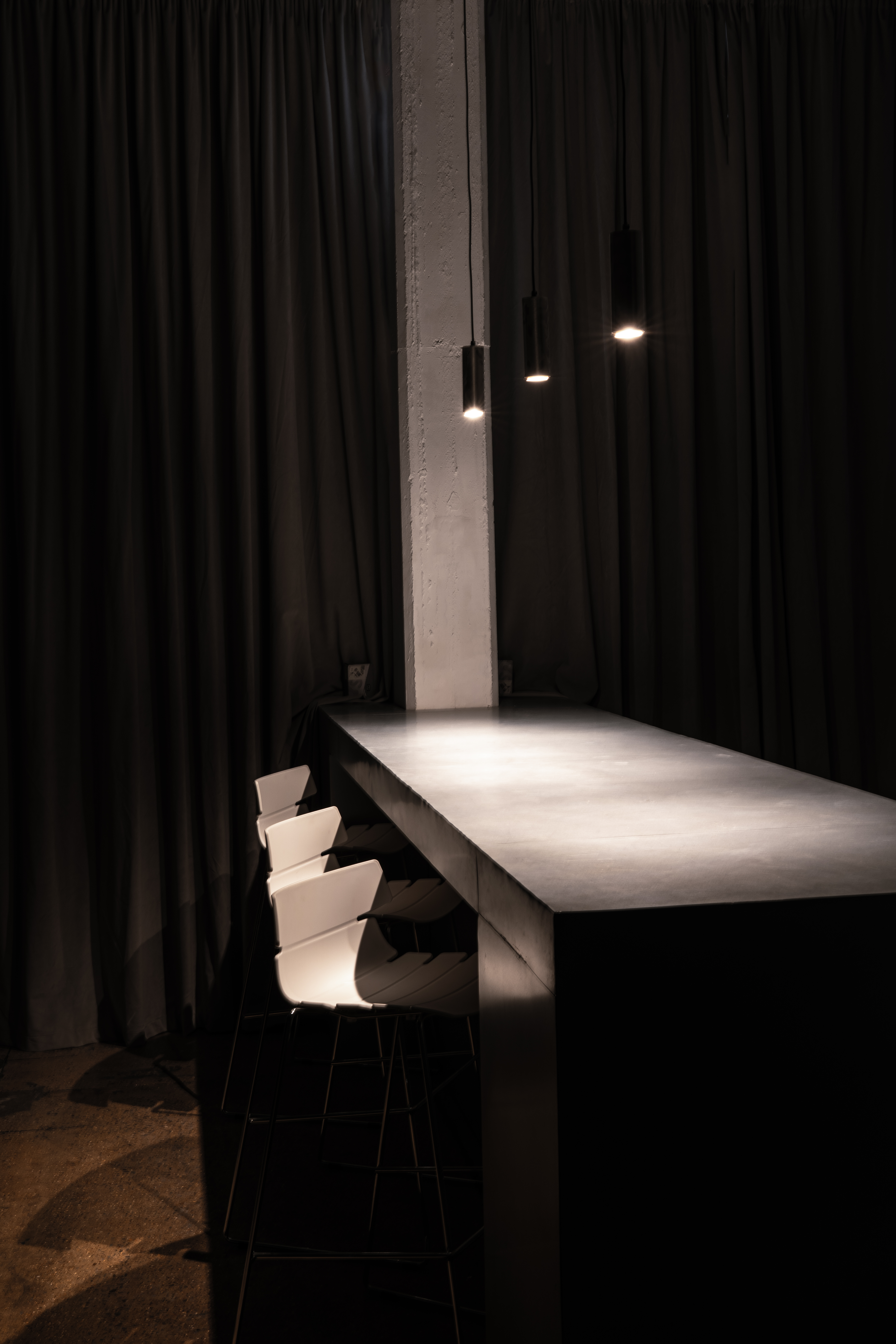 Sleek meeting space with ambient lighting for corporate gatherings in London.