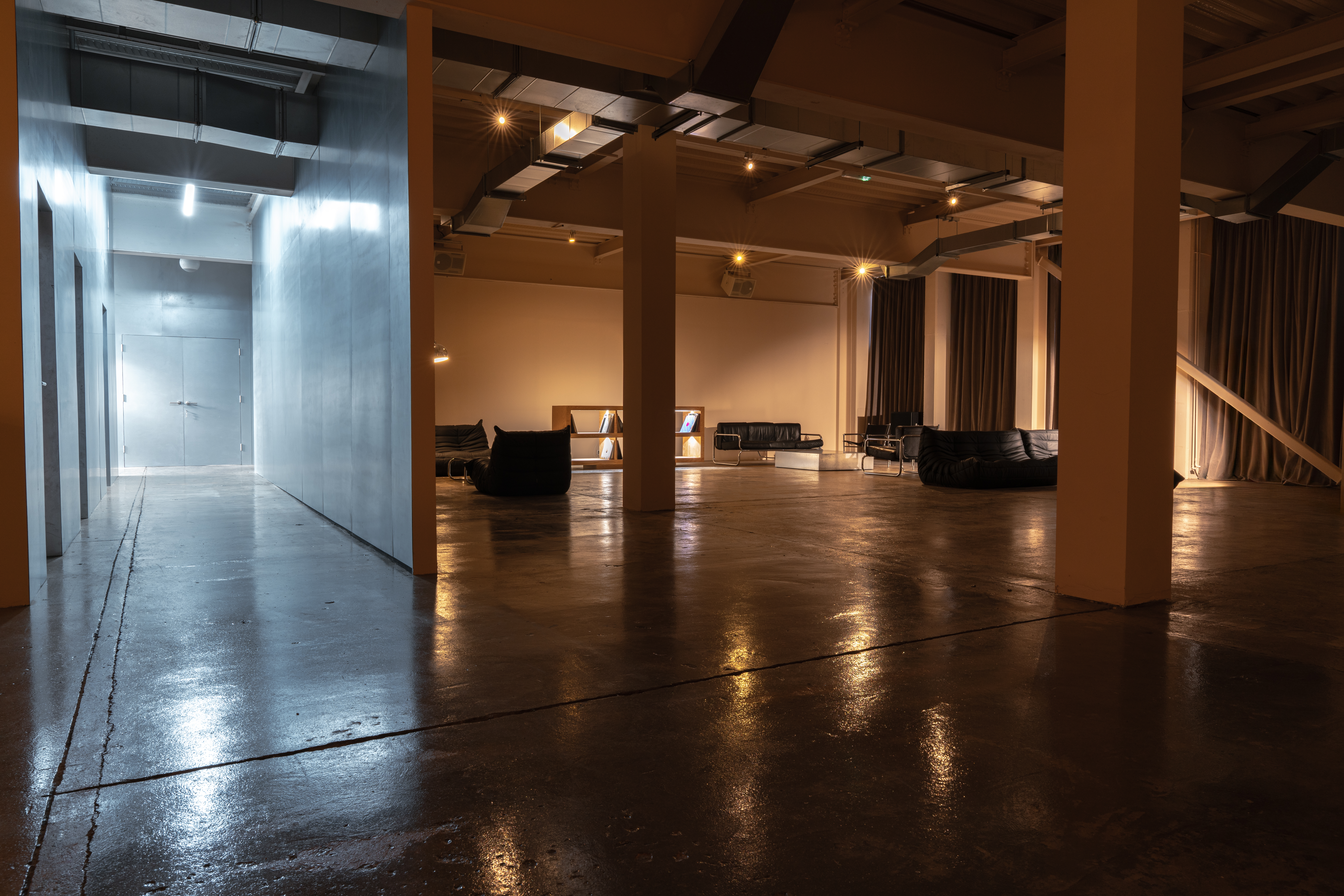 Photography Studio 02 - [YOU.] STUDIO - 08e5aef7-9191-480a-85ac-1229bb9de0b4.jpg