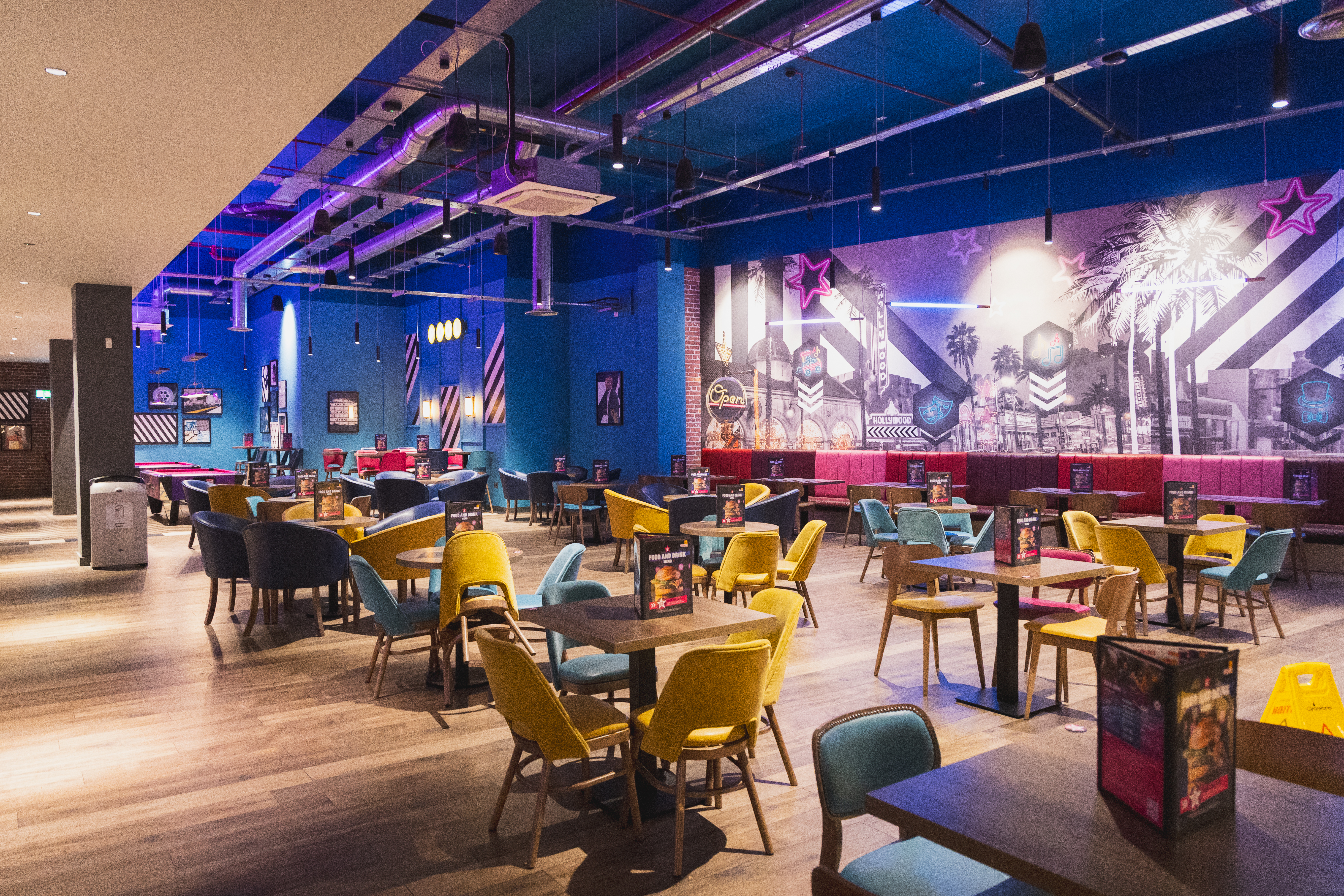 Hollywood Bowl Birmingham Resorts World - image 10