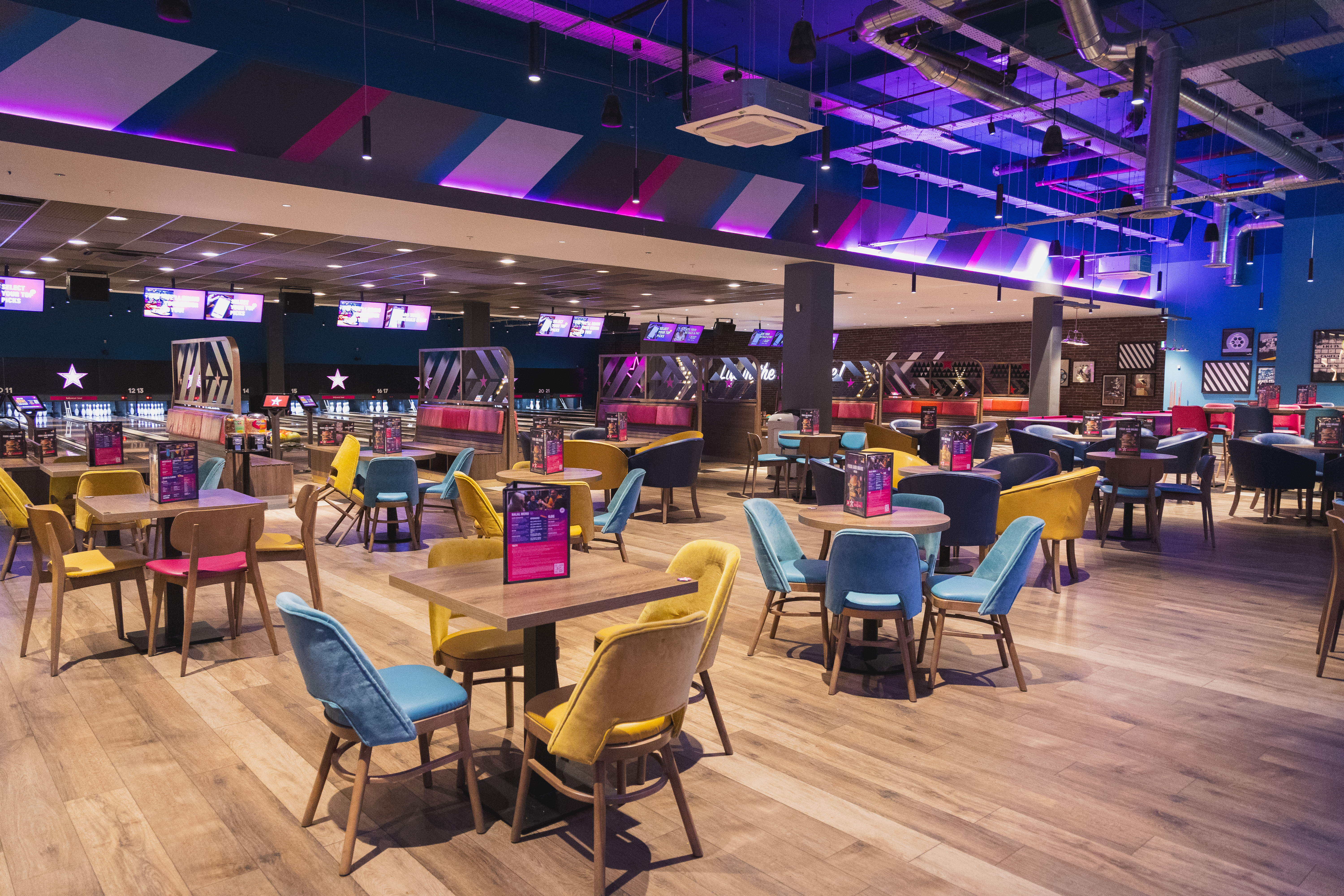 Hollywood Bowl Birmingham Resorts World - image 9