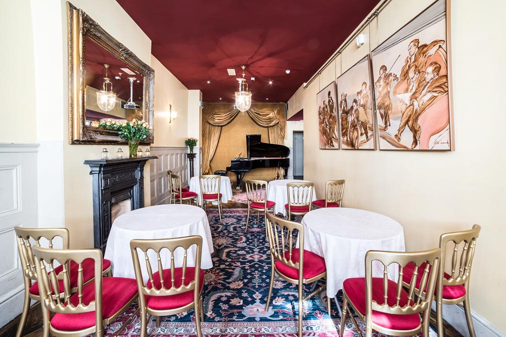 Intimate Rooms - ef0d779b-50aa-47d2-8da3-3508e2d6ee1e.jpg