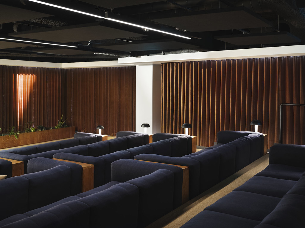Modern lounge space in York Road auditorium, ideal for meetings and networking.