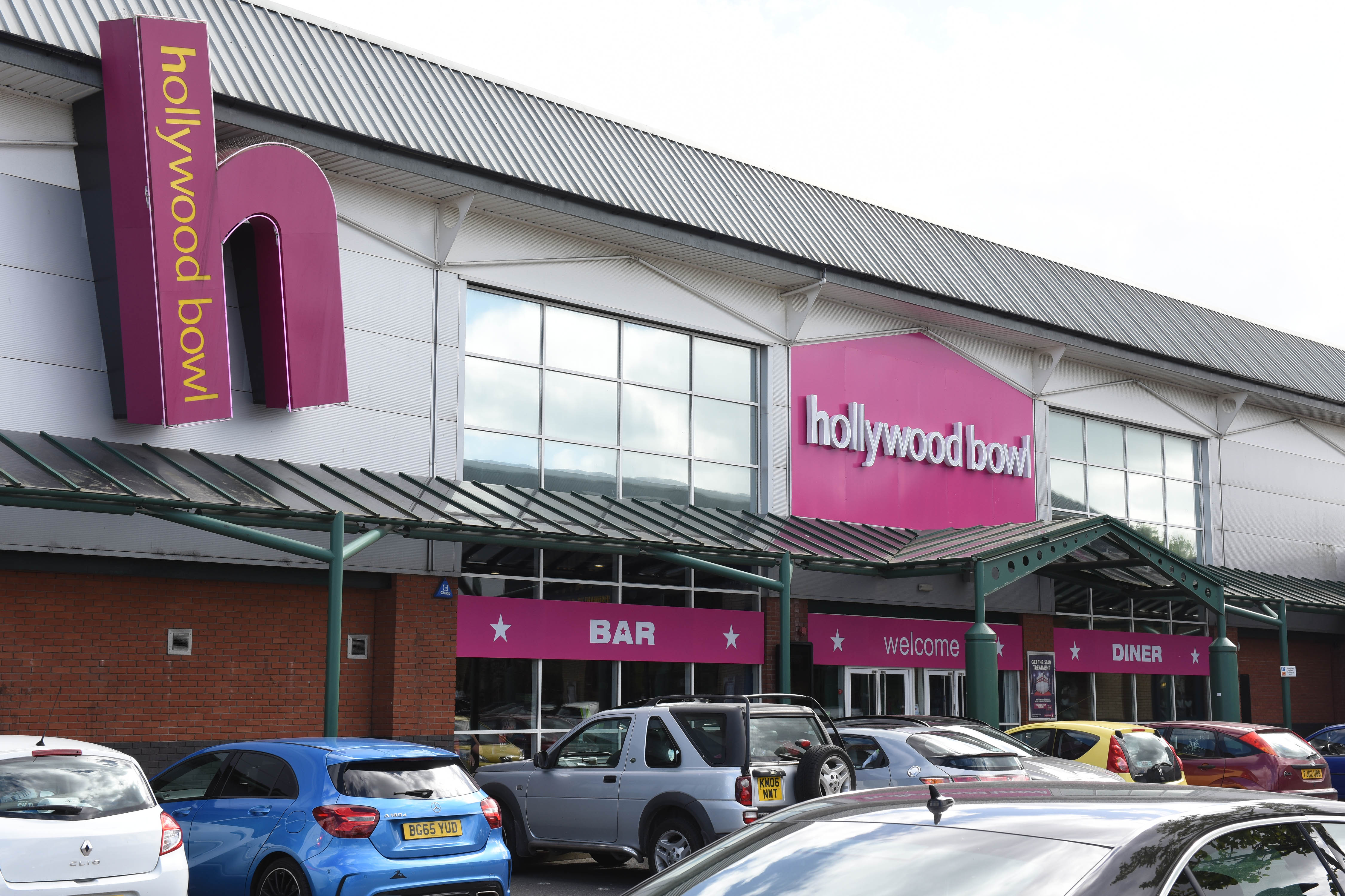 Hollywood Bowl Wolverhampton venue: ideal for team-building events and corporate socials.
