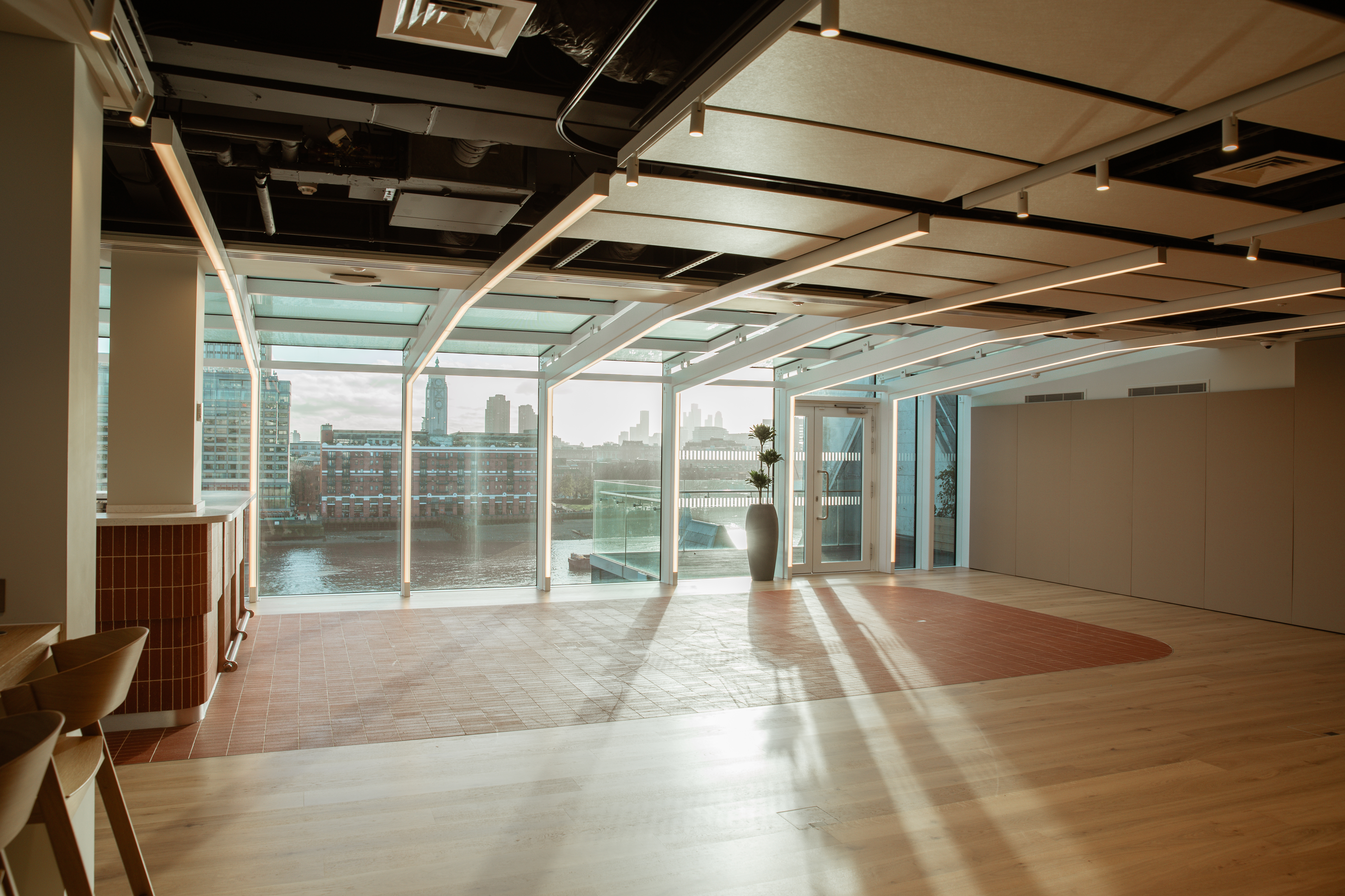 Alt text: Modern event space at The View in 58VE with city views, perfect for workshops and networking.