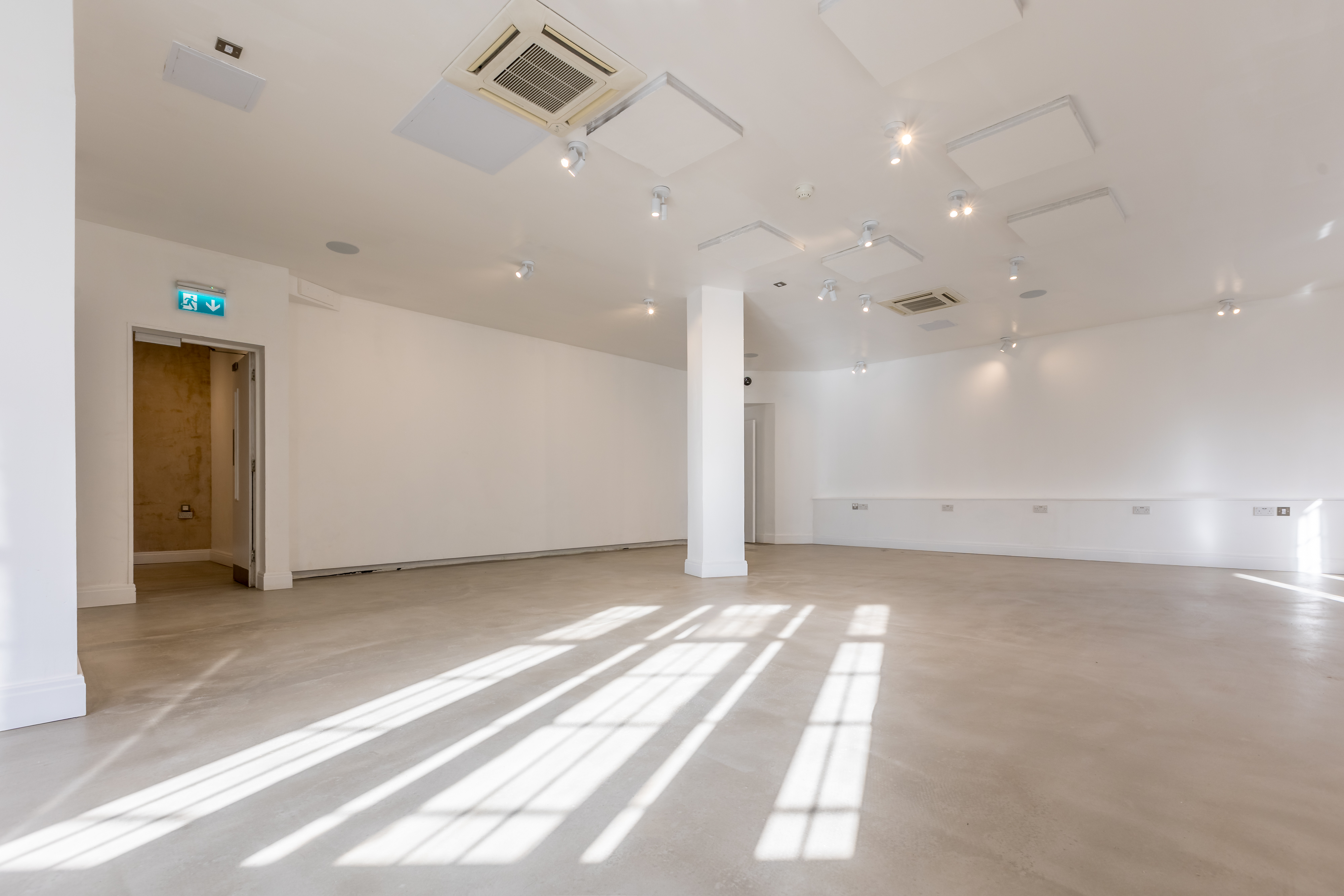 Versatile event space in Kachette Shoreditch, ideal for meetings and workshops.