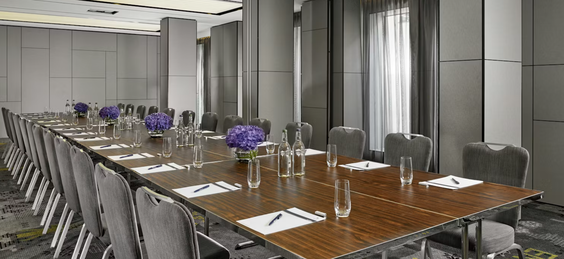 Park Suite 1-4 at Park Plaza Waterloo: elegant meeting room for corporate events