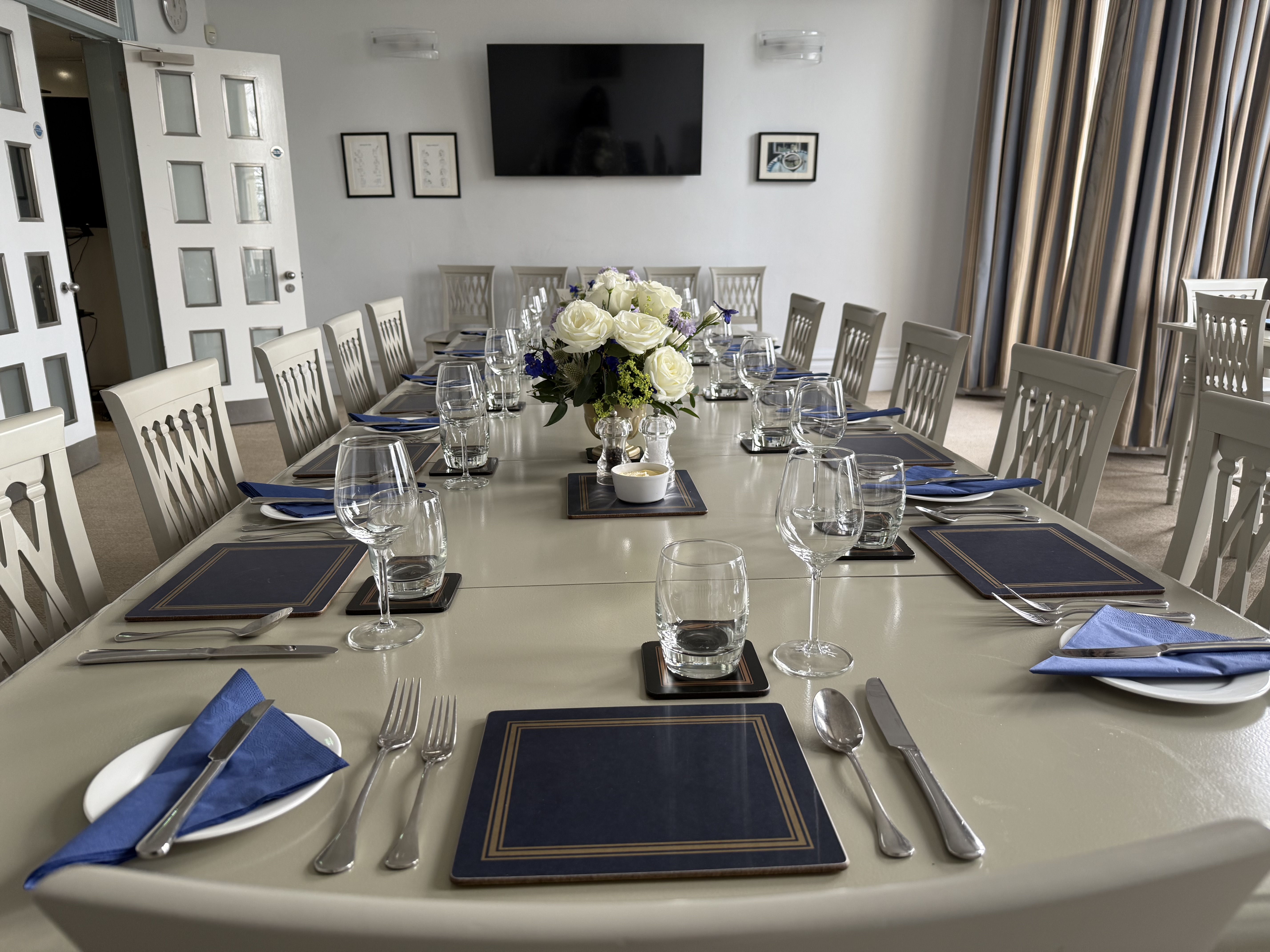 Boardroom / Dining Room - e1da68c8-dfc7-4cf4-8146-54a5a64b8695.jpeg