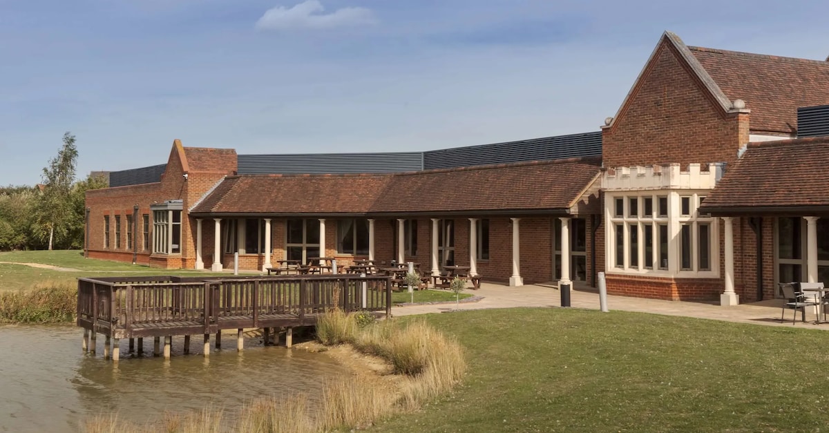 Cambridge Belfry Hotel and Spa - image 2