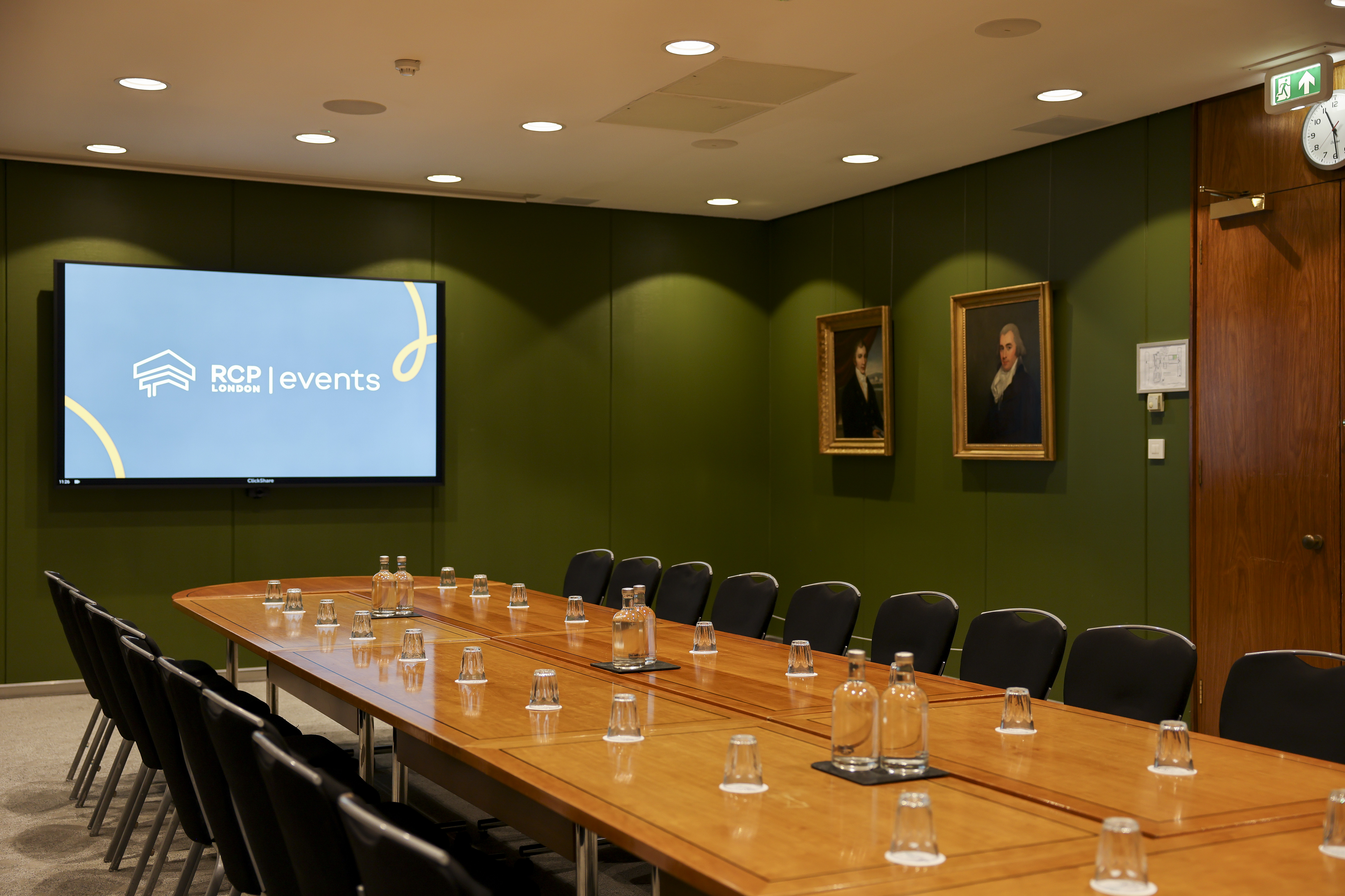 Linacre & Sloane Rooms, RCP London: elegant meeting space with wooden table, ideal for events.