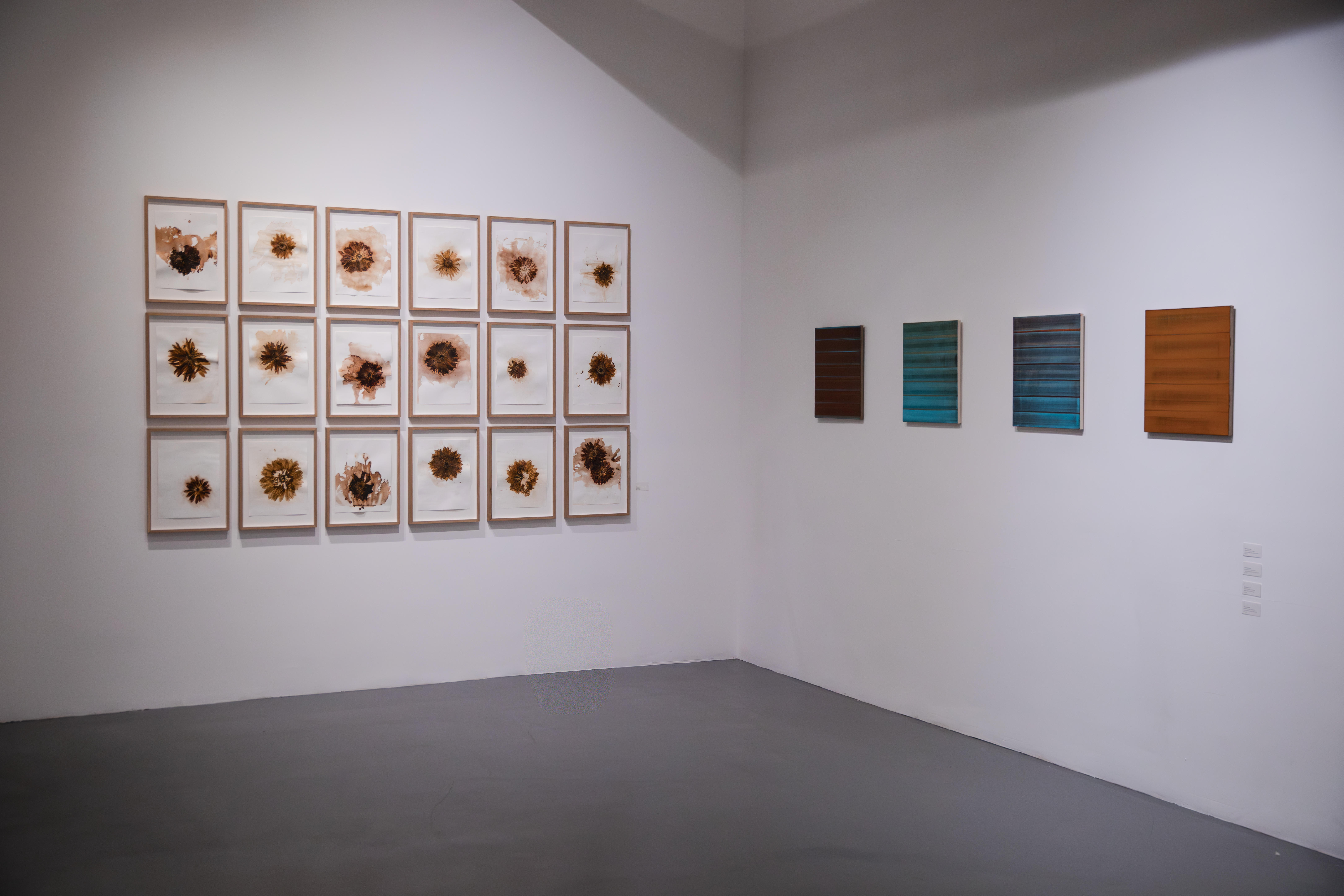 Modern art installation in Studio 1, ideal for gallery events and networking.