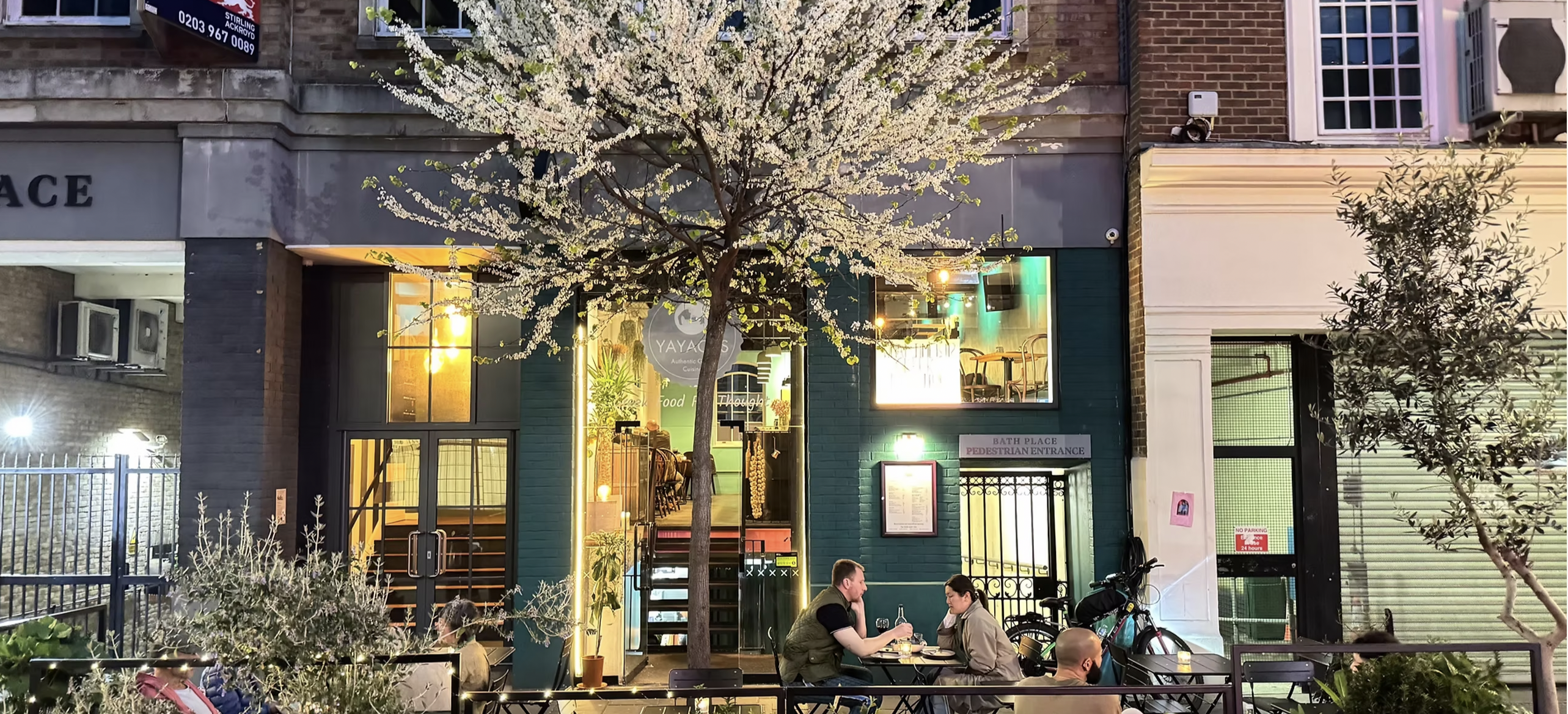 Outdoor restaurant in Yayacas with cozy seating, ideal for gatherings or team-building.