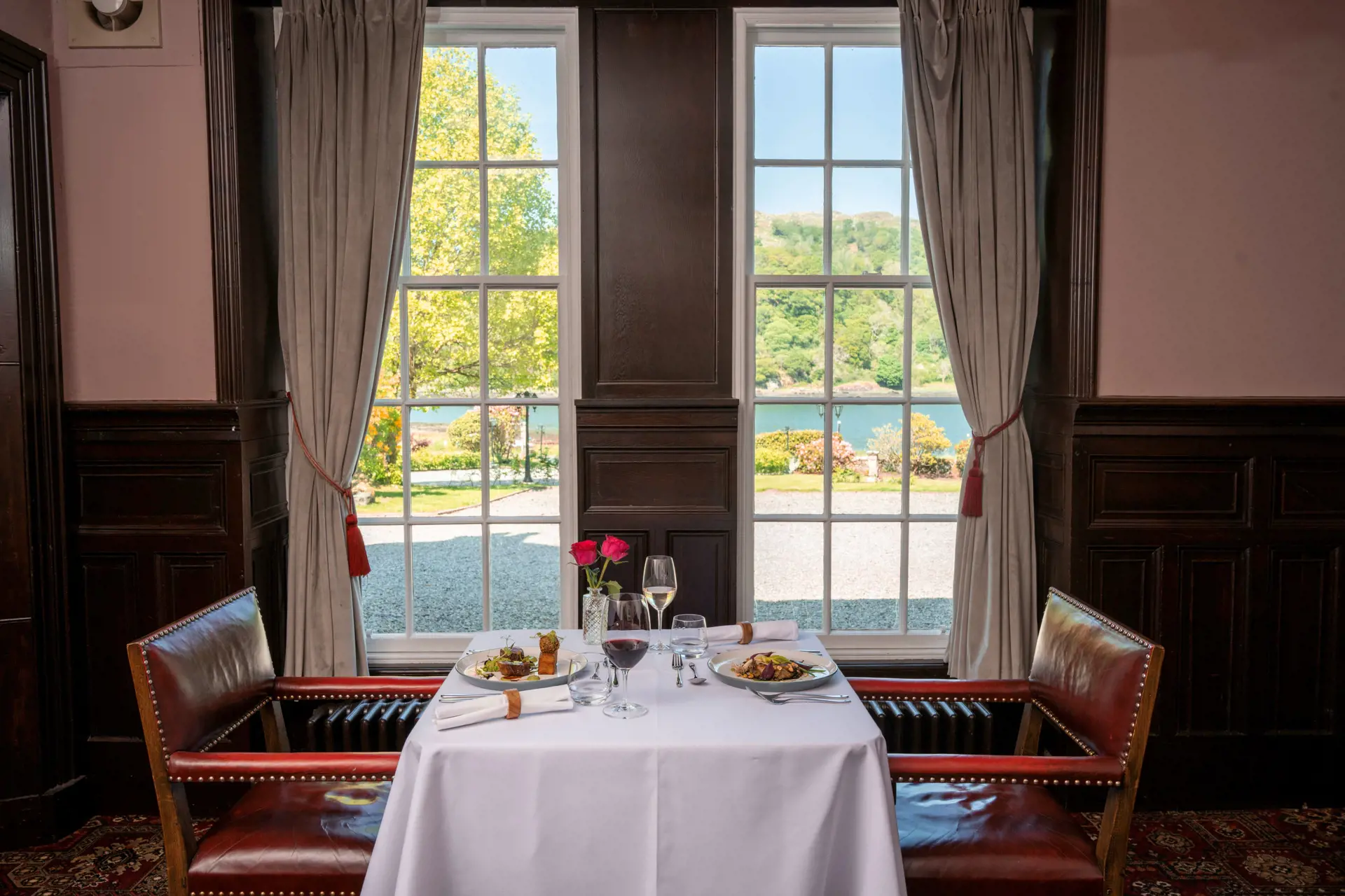 Entire Venue - e561a500-70b1-444c-9f86-515d9e008ab9.webp