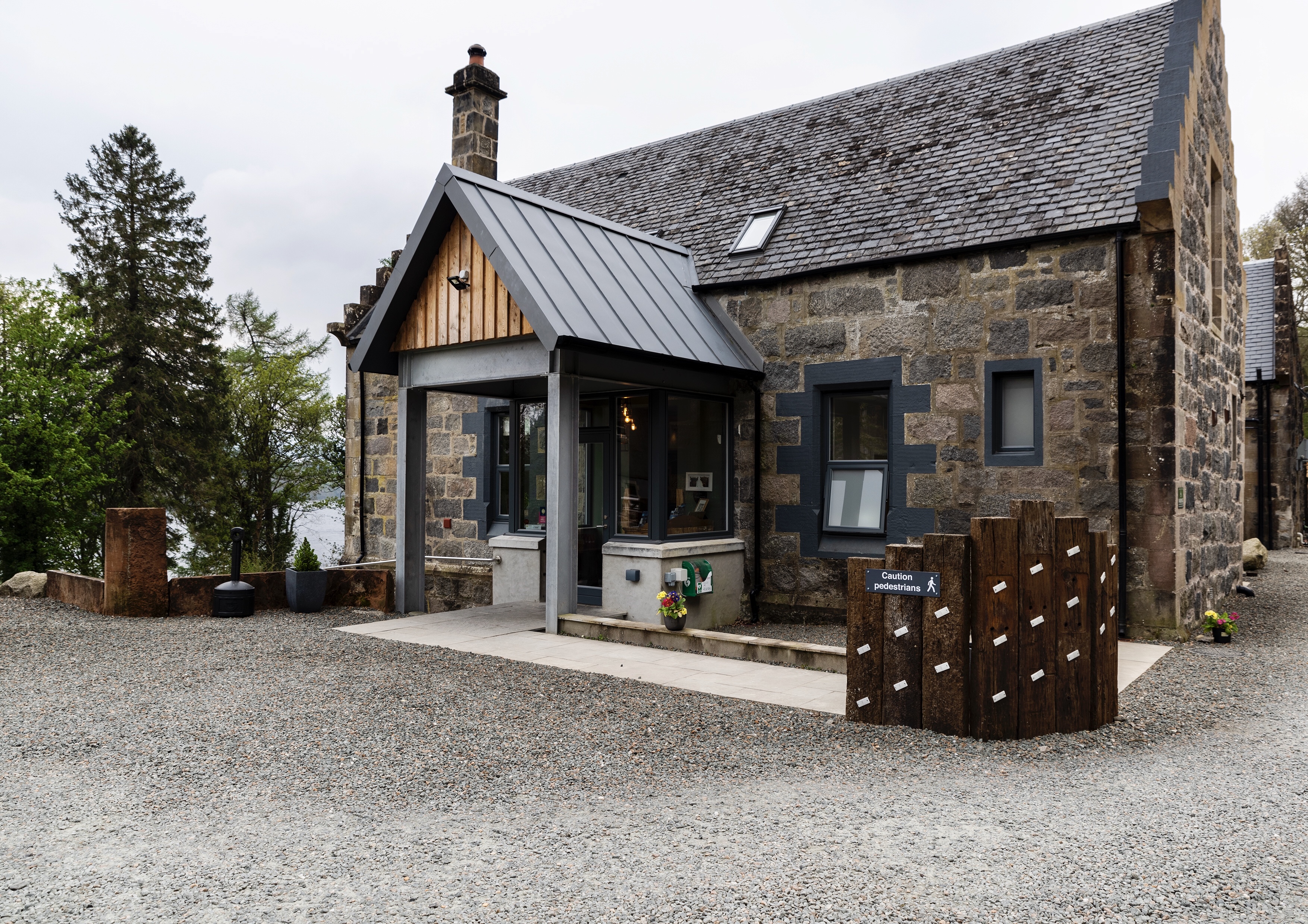 Charming Ben Cruachan Inn for corporate retreats and intimate gatherings amidst nature.