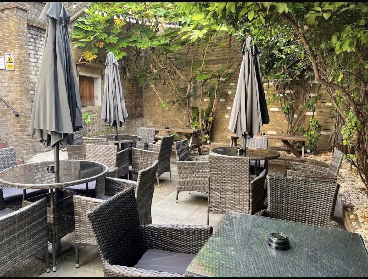  The Crown London - image 3