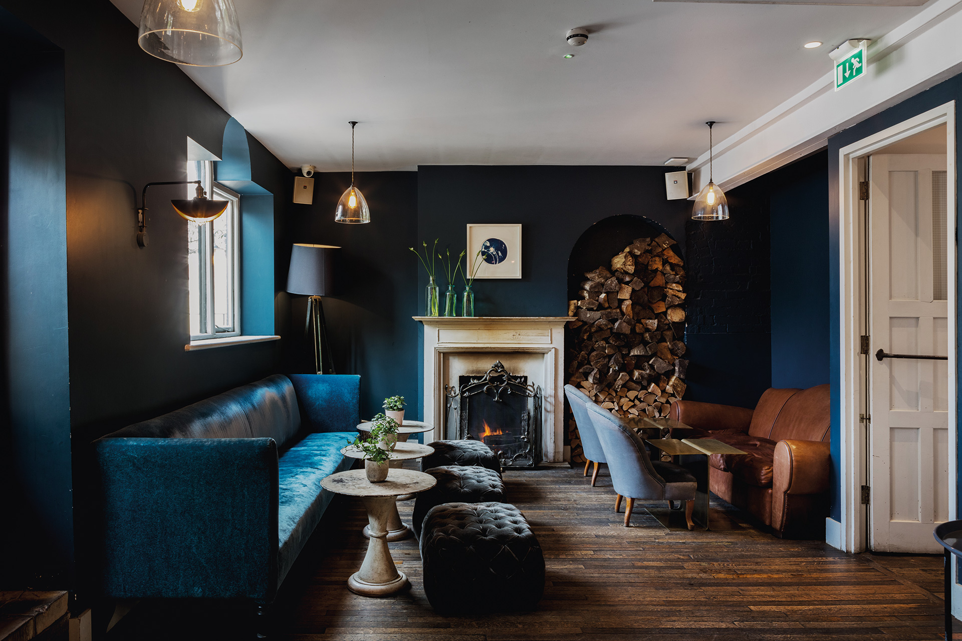 Upstairs - fa8e8dce-a362-4b5b-95a1-bc970b563990.webp