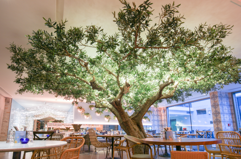 Tree Room - 1b033a79-bdc3-4a67-868f-0dfe21723dab.png