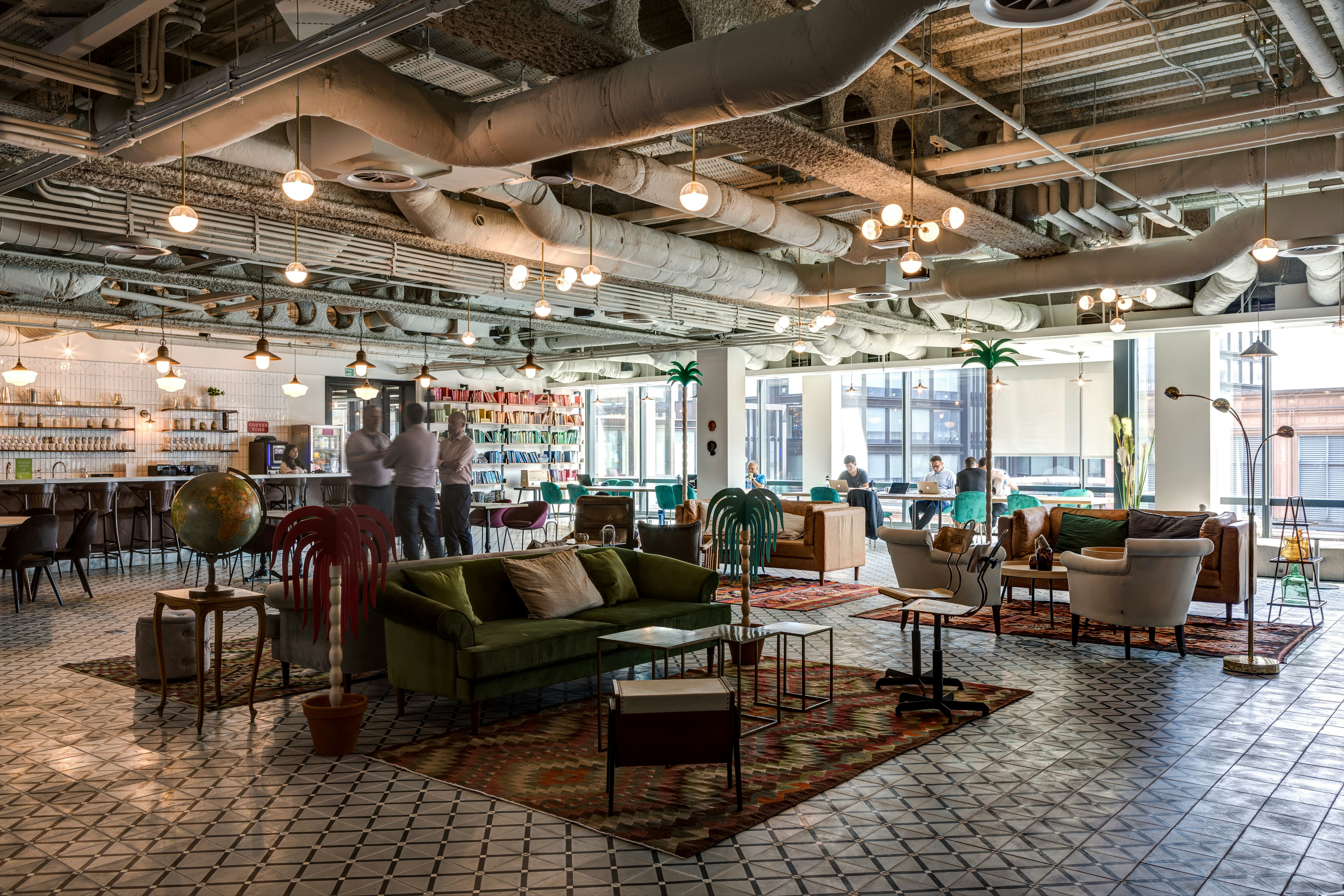 Stylish Liverpool Street Event Space with natural light for modern meetings and gatherings.