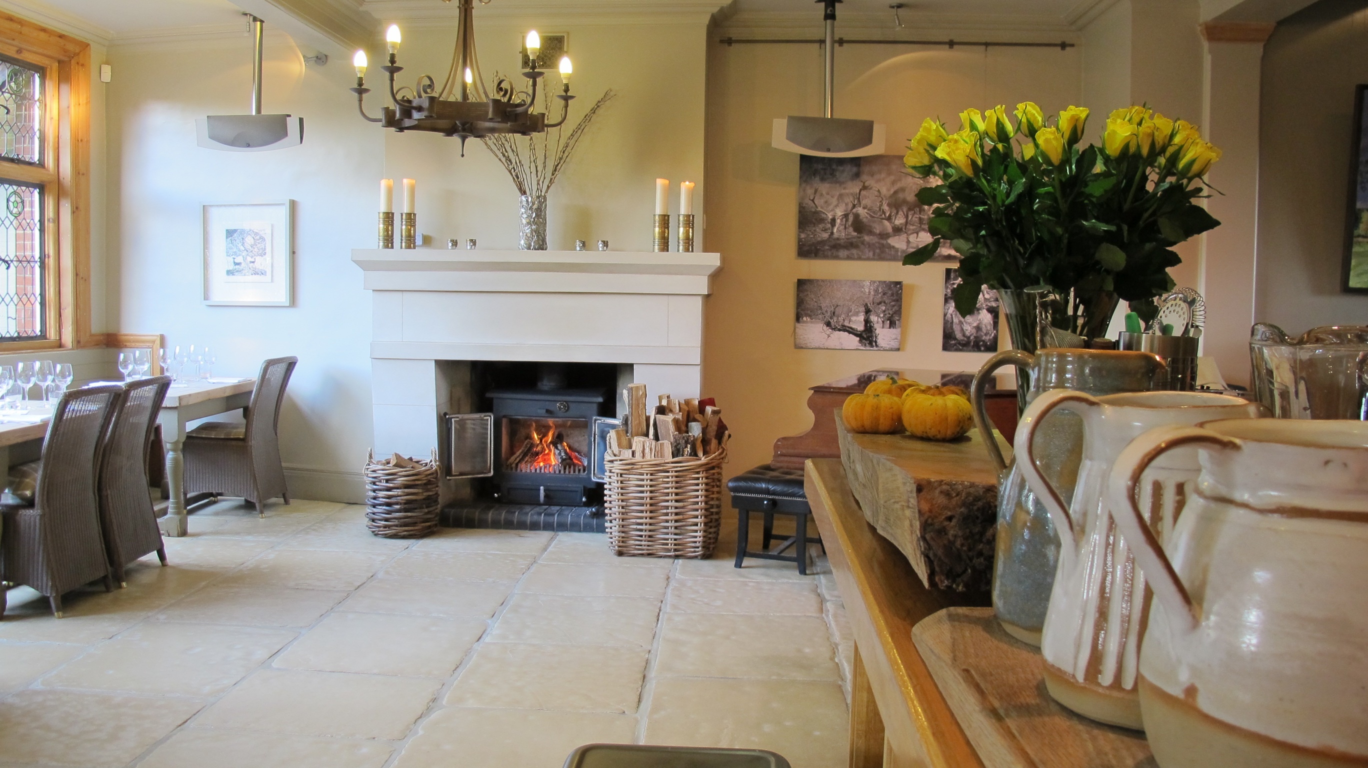 Cozy dining room with natural light, perfect for intimate meetings and workshops.