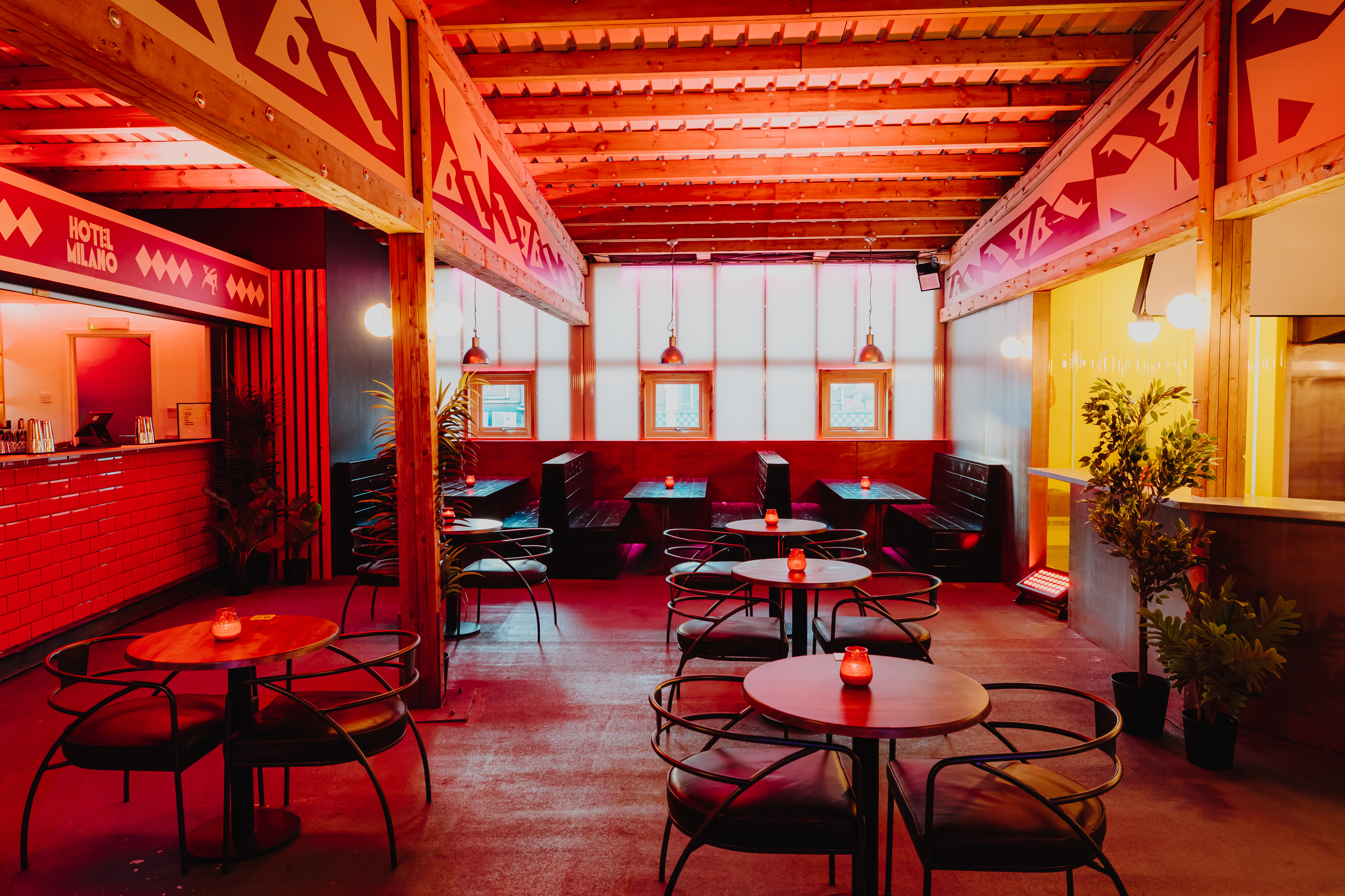 Hotel Milano Bar: Atmospheric event space for casual networking and creative breakouts.