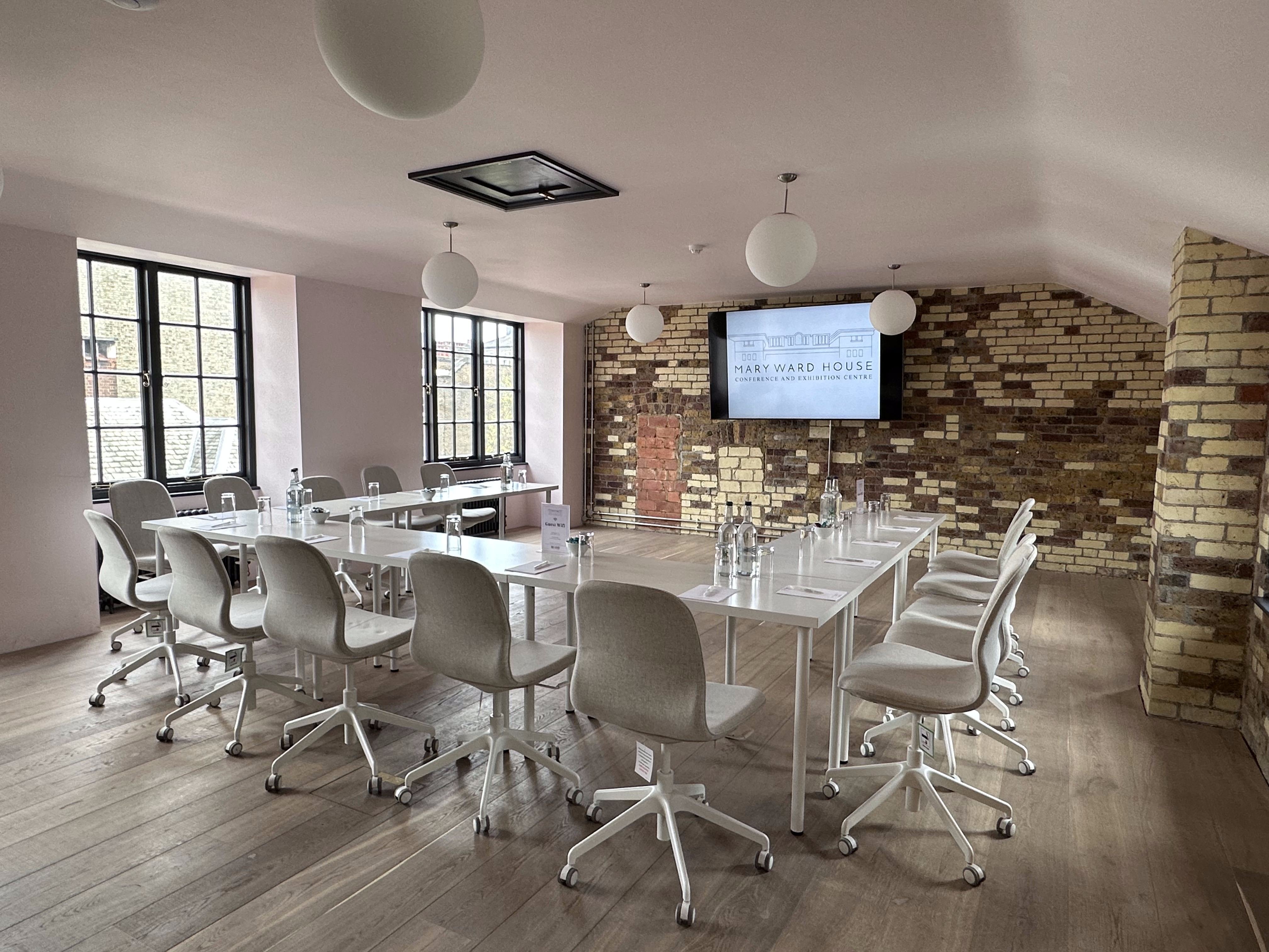 Meeting Room 308 - 6da7fe90-e2ce-4295-926f-ca084e516816.png