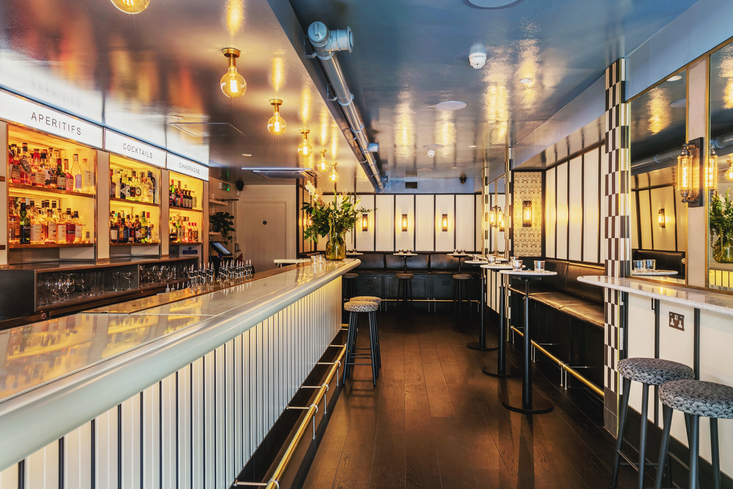 Upstairs Bar - f8a4a29d-f298-4390-a4e4-8a15fb4bb85f.jpeg