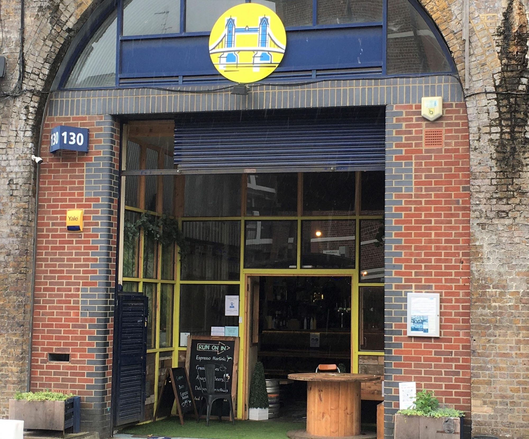 Hiver beer in a rustic taproom, perfect for casual meet-ups and workshops.