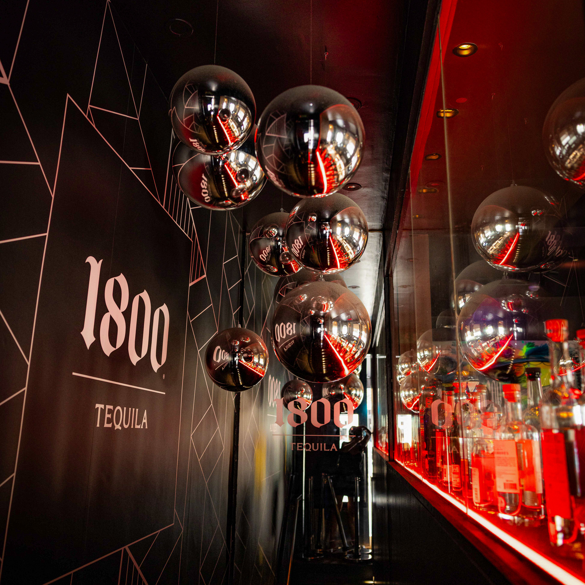 Cocktail Bar (Upstairs) - 7521e8fc-ab16-4402-8b0e-7c286a463211.jpg