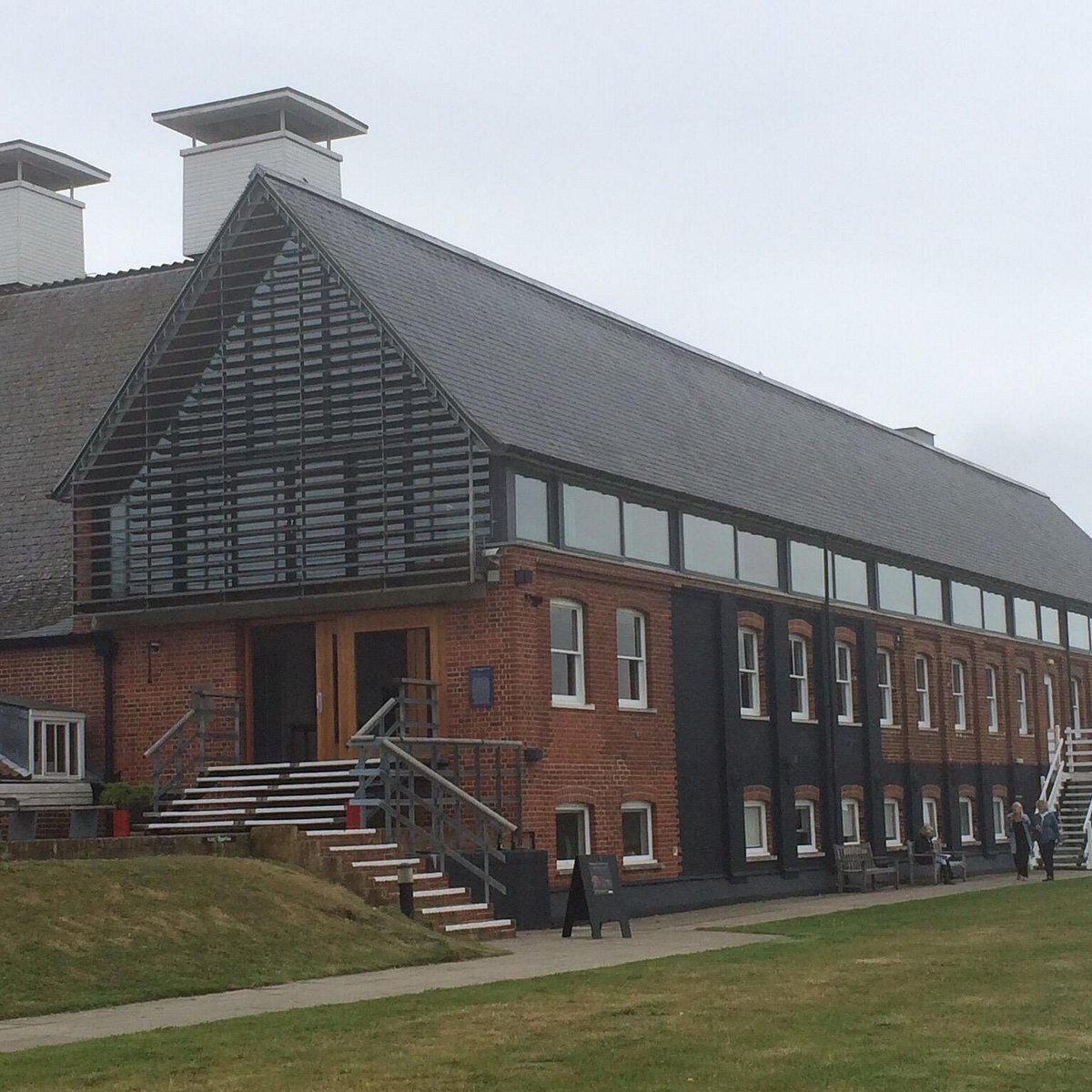 Top Floor Restaurant - 4024134b-ce0b-4f28-b8ae-7a6996660333.jpeg