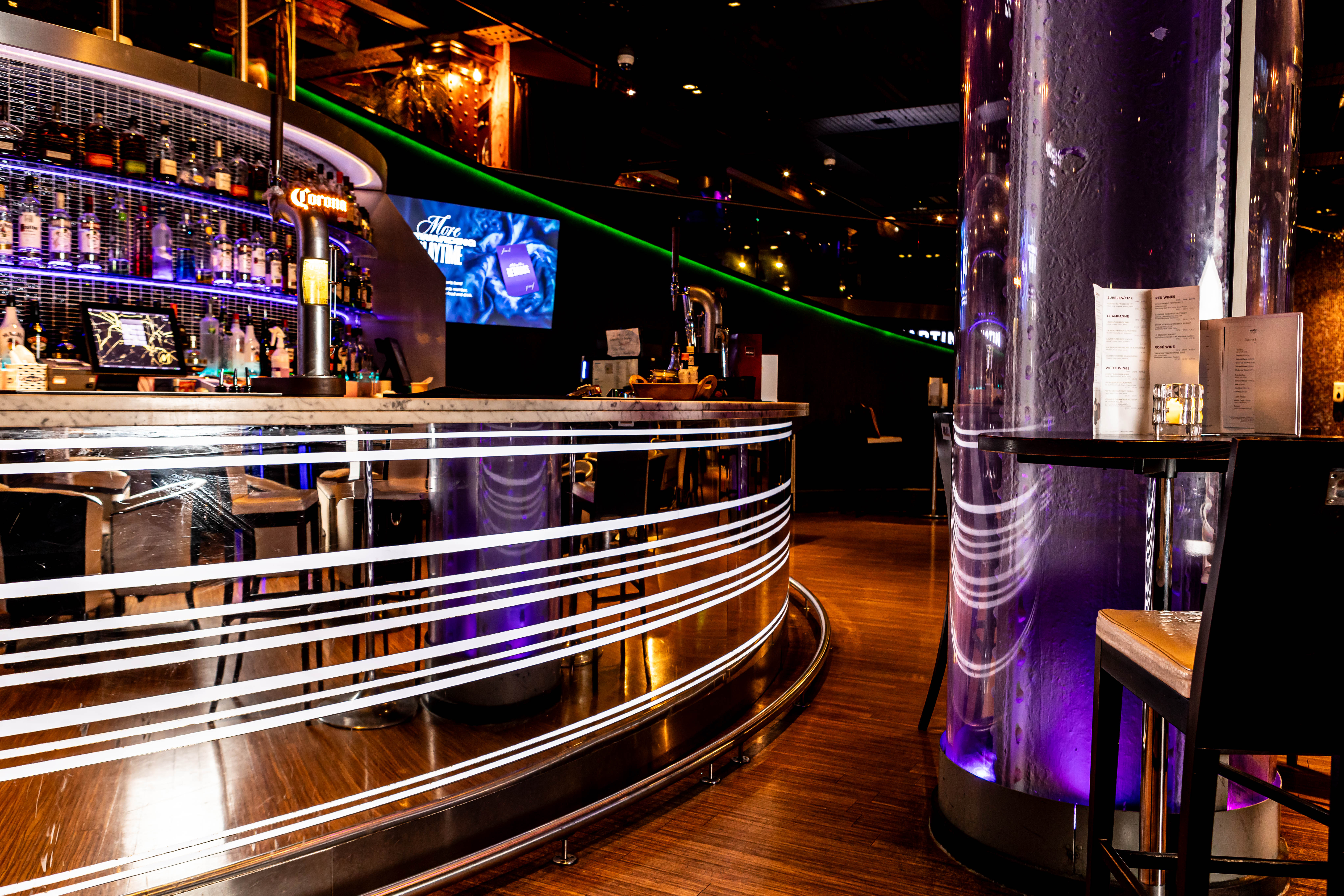 Modern bar at Icon Lounge, Manchester235 - perfect for corporate events and social gatherings.