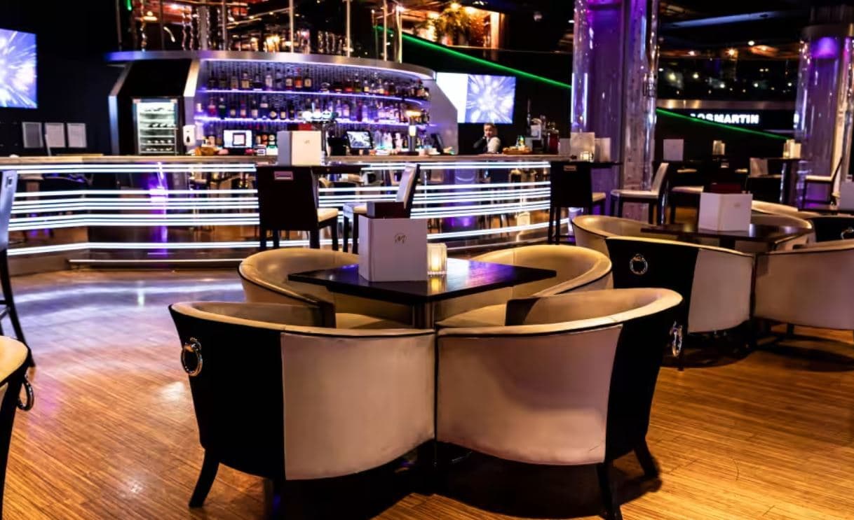 Icon Lounge - c2733d84-a3c9-4384-a02d-ba721f6e3b76.jpeg